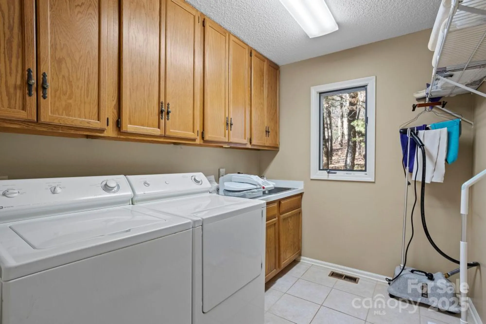 Property Slideshow image 22 of 48 | 231 greenleaf dr, Flat Rock, NC, 28731