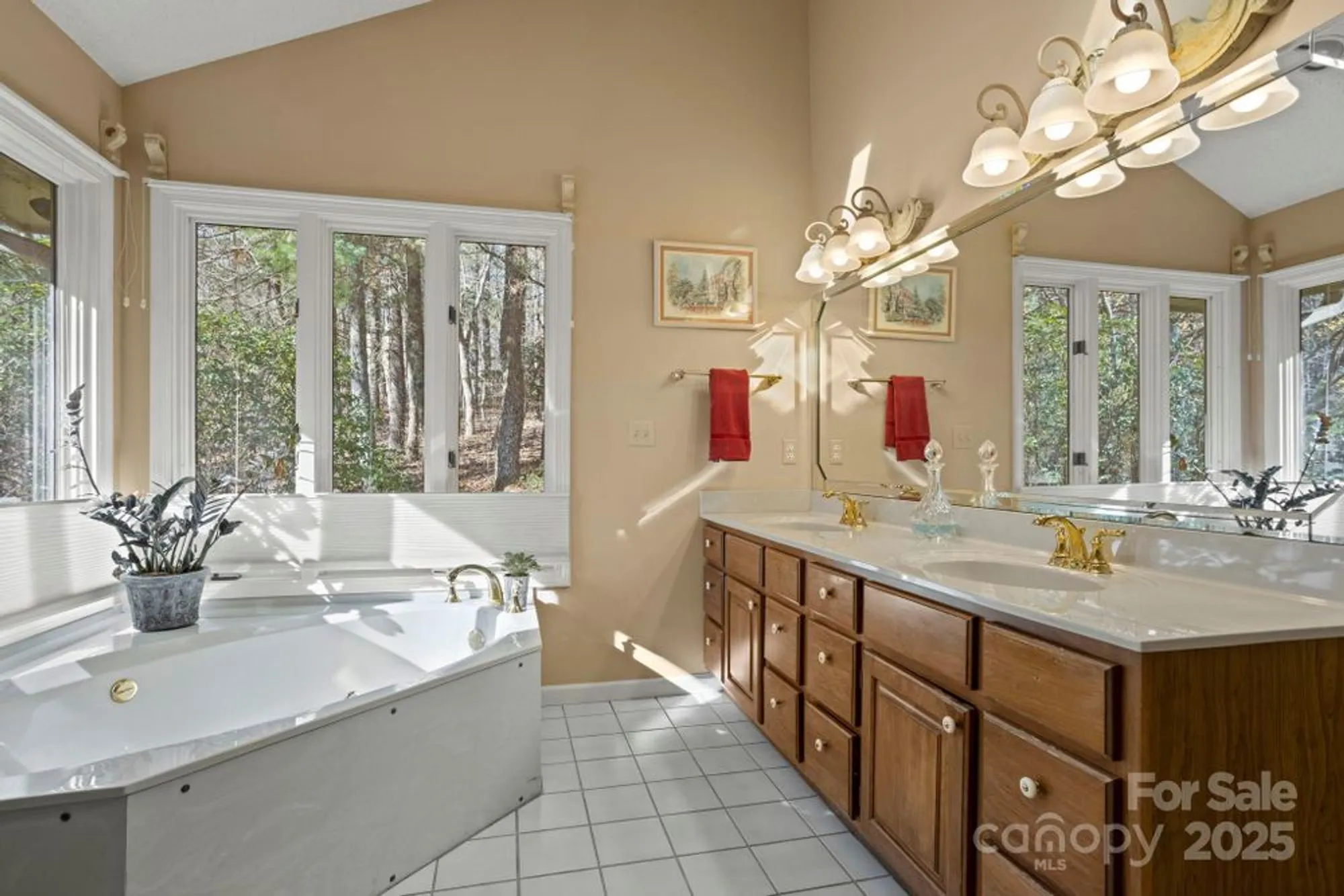 Property Slideshow image 27 of 48 | 231 greenleaf dr, Flat Rock, NC, 28731