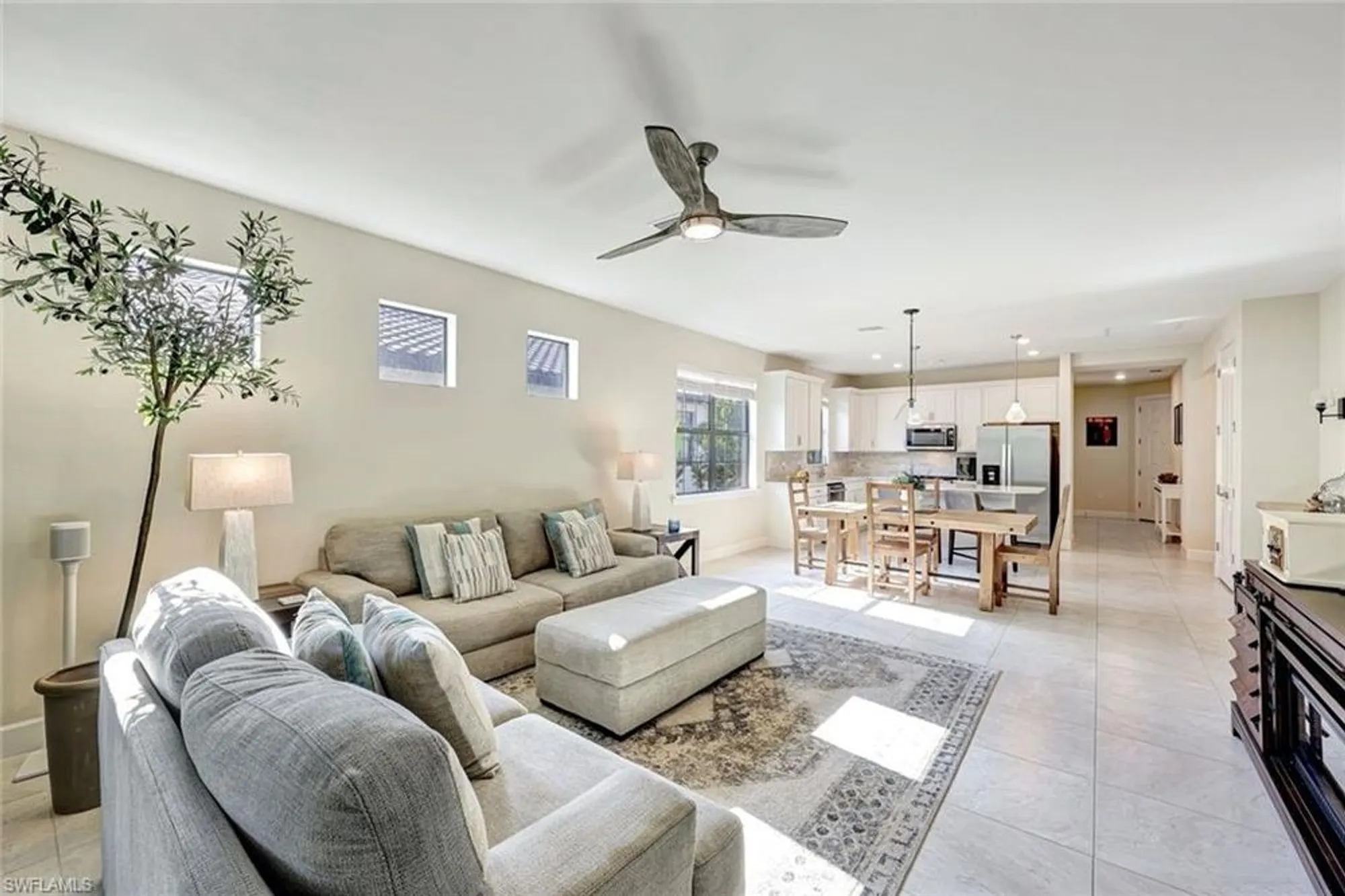 Property Slideshow image 3 of 32 | 12240 canal grande dr, Fort Myers, FL, 33913