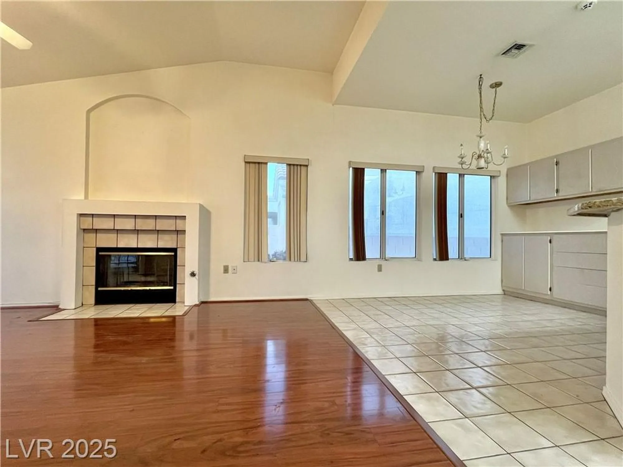 Property Slideshow image 9 of 33 | 3012 morning ridge dr, Las Vegas, NV, 89134