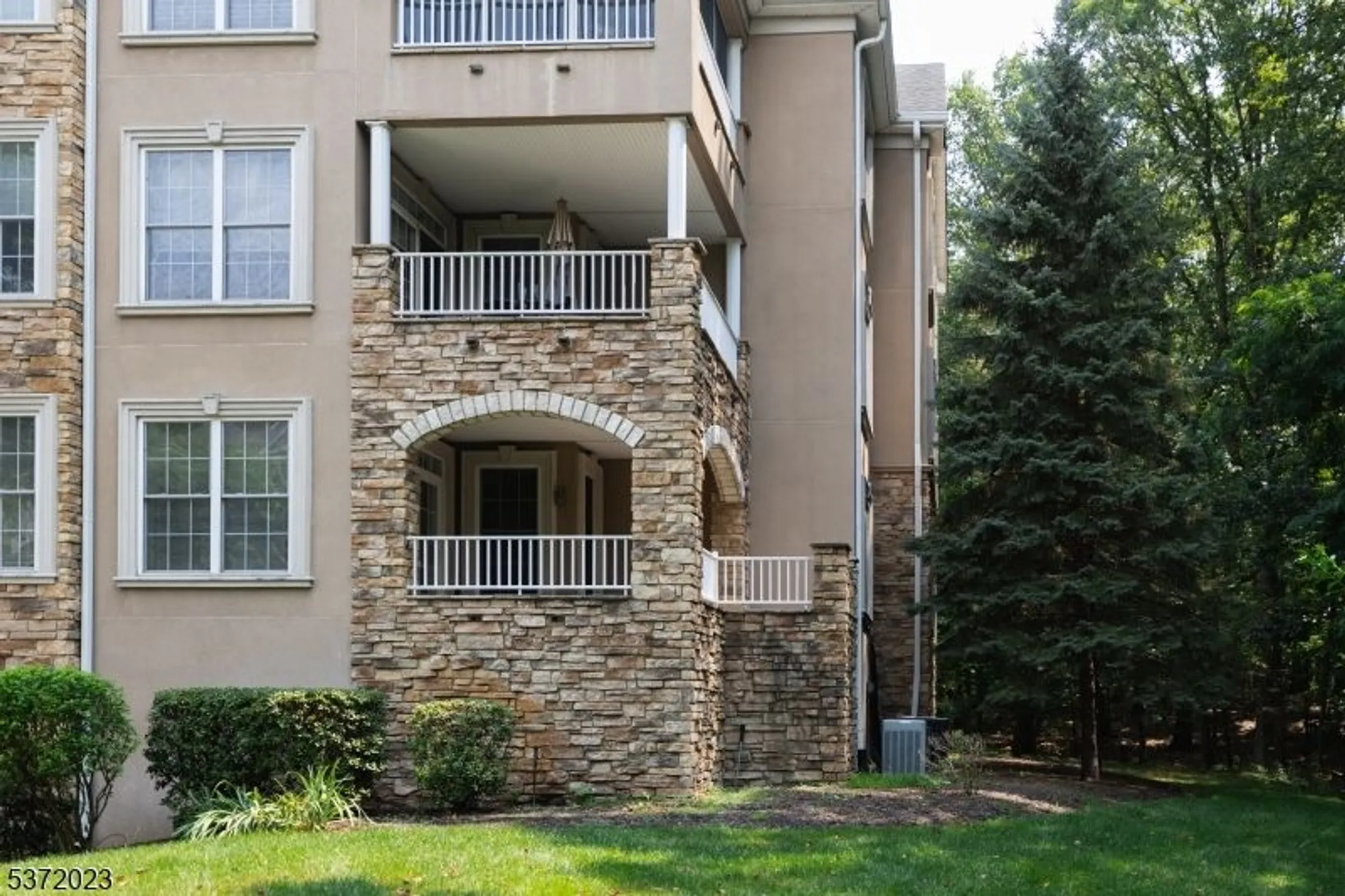 Property Slideshow image 16 of 34 | 1111 clinton ln # 111, Rockaway Boro, NJ, 07866