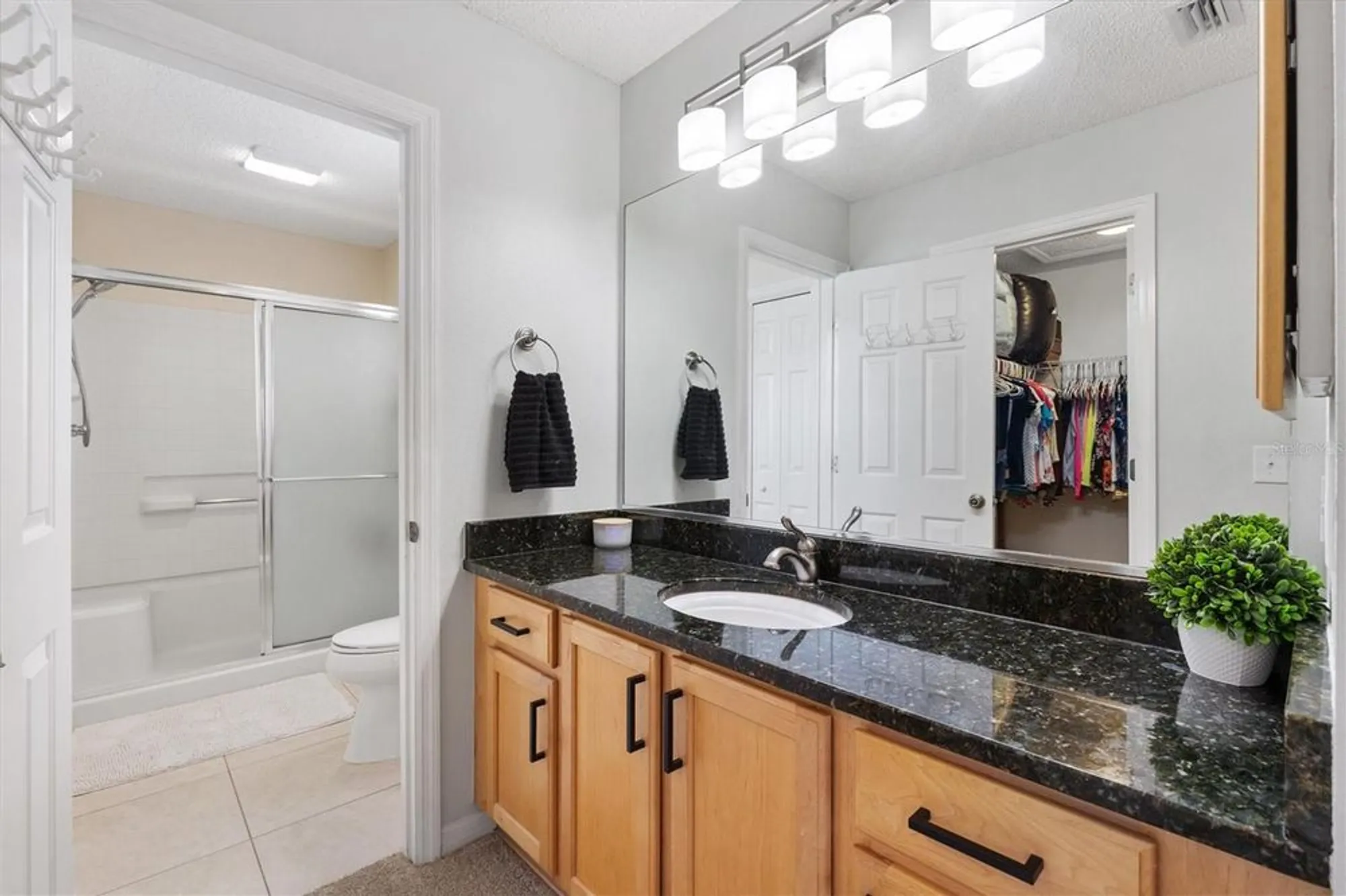 Property Slideshow image 12 of 23 | 964 kingmont ter, The Villages, FL, 32162