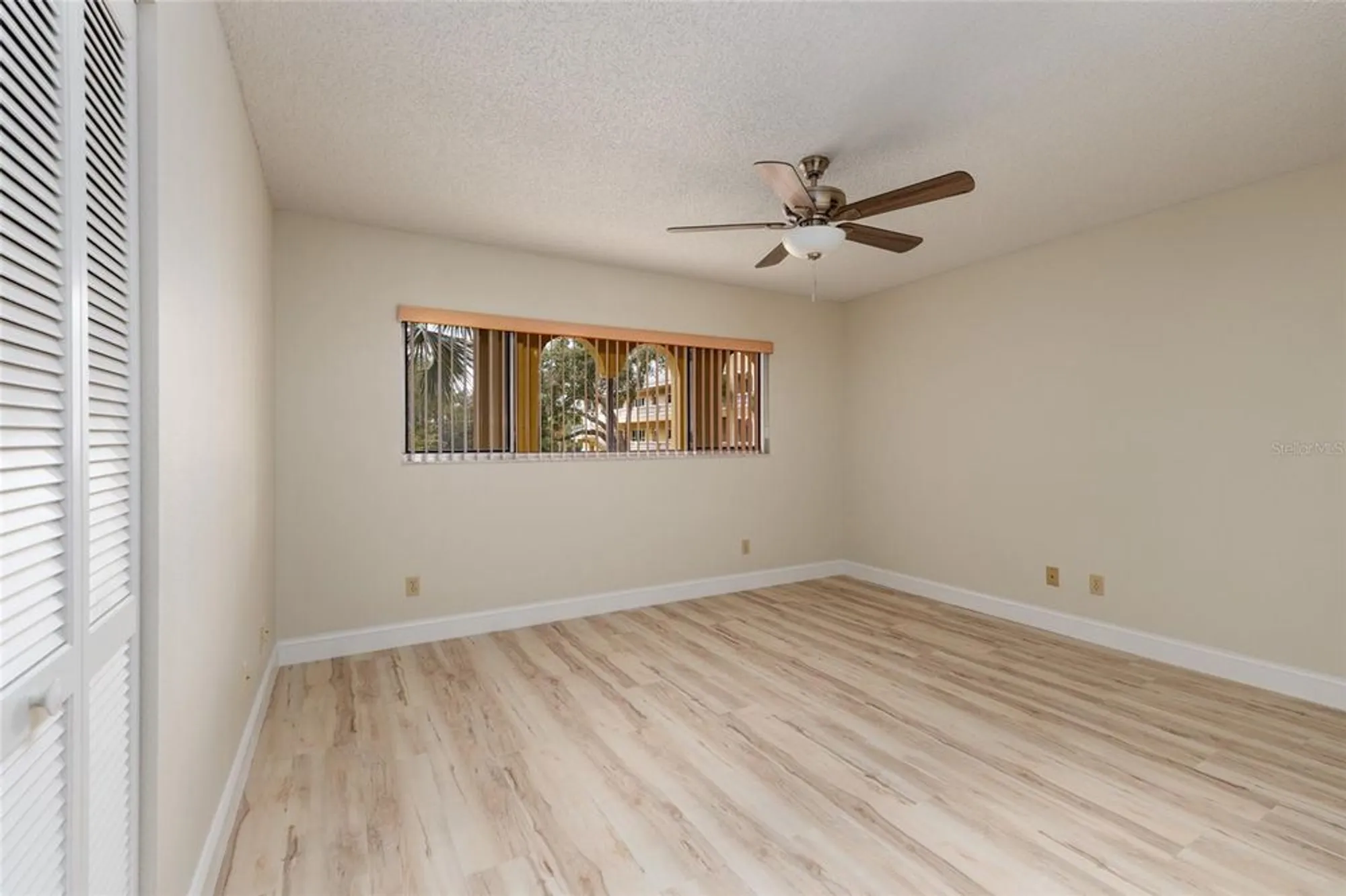 Property Slideshow image 22 of 61 | 2220 spanish dr 36, Clearwater, FL, 33763