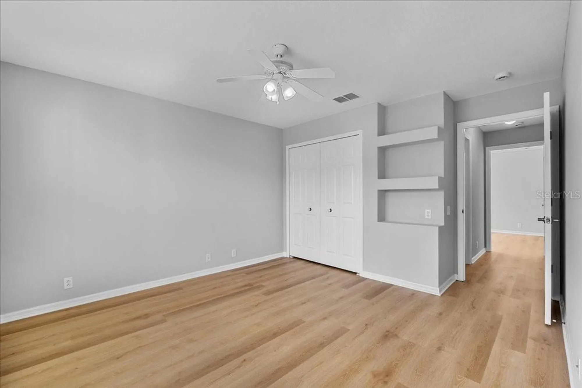 Property Slideshow image 26 of 51 | 4249 windchime ln, Lakeland, FL, 33811