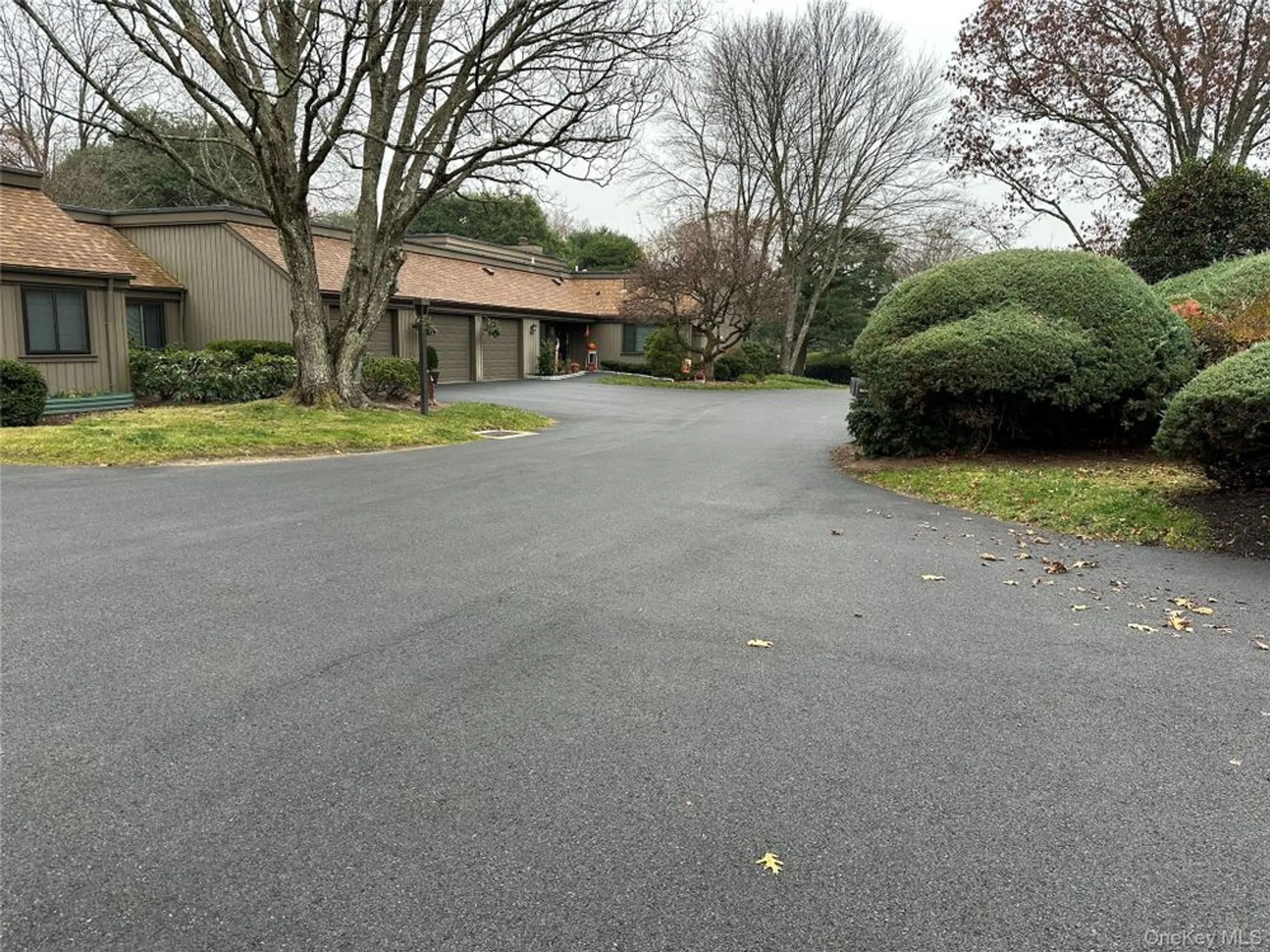 Property Slideshow image 3 of 15 | 107 heritage hls c, Somers, NY, 10589