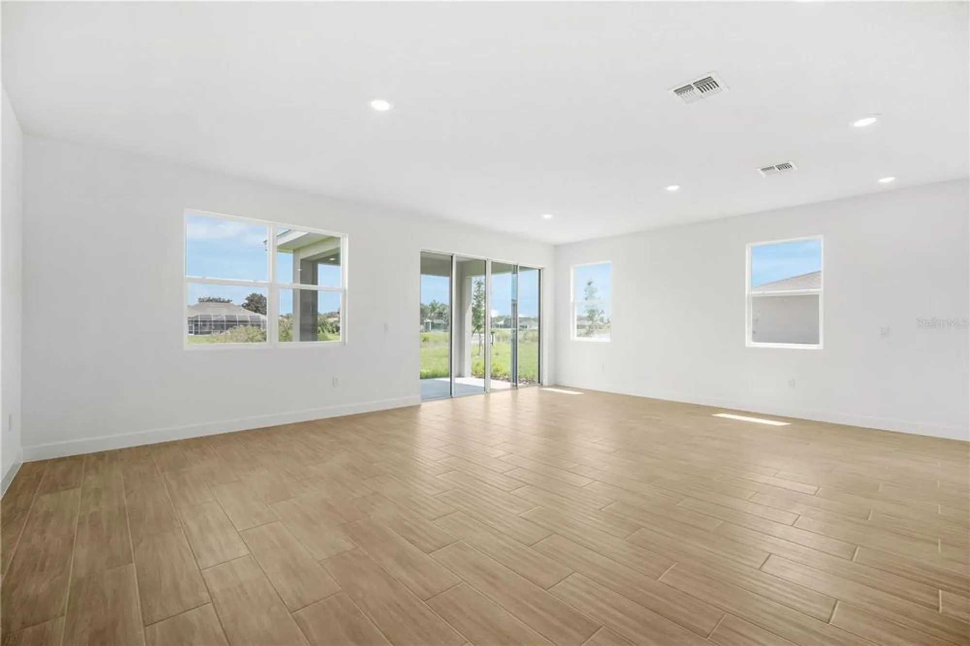 Property Slideshow image 17 of 30 | 9196 players dr, Weeki Wachee, FL, 34613