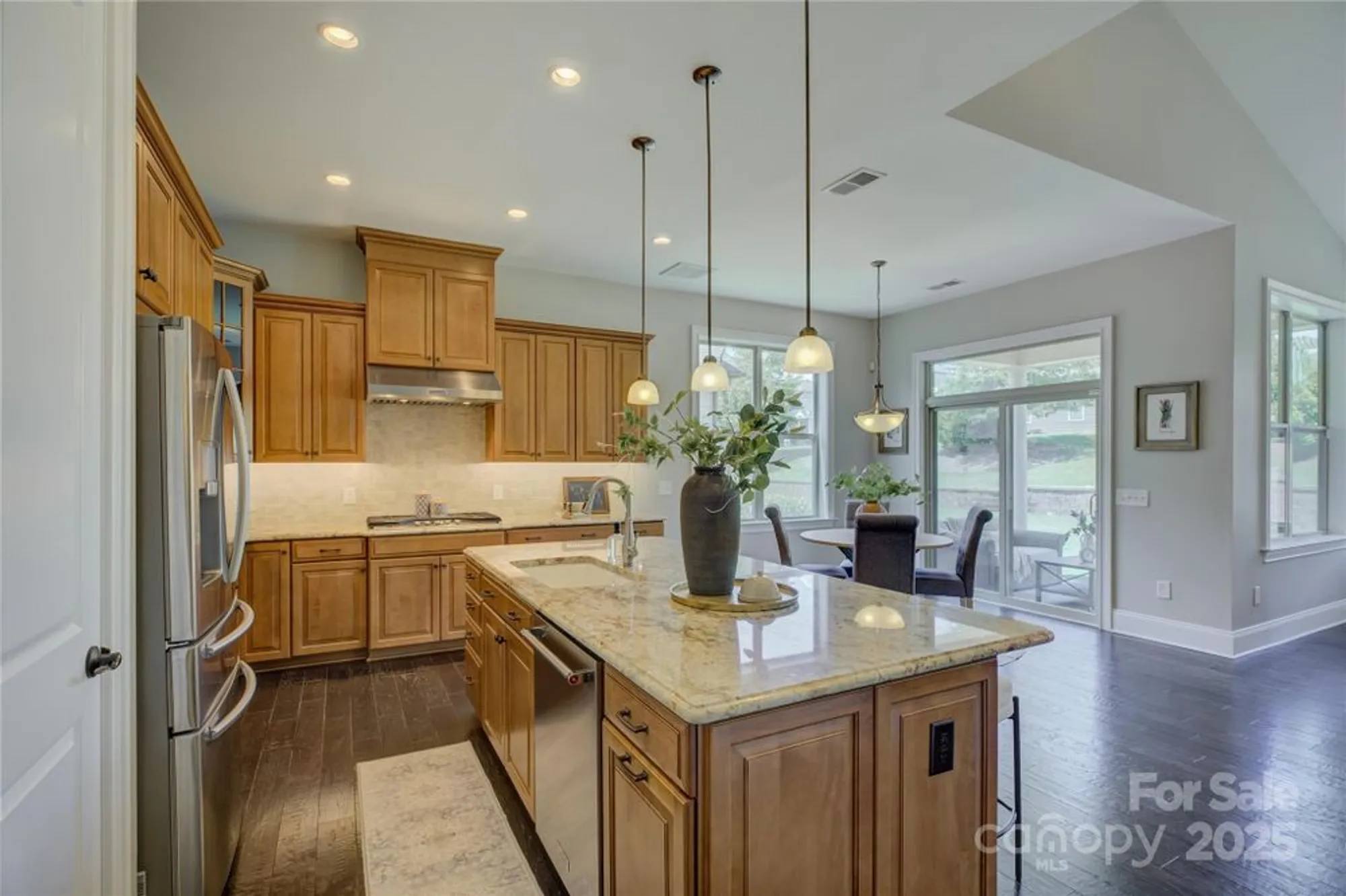Property Slideshow image 10 of 48 | 14916 creeks edge dr, Charlotte, NC, 28278