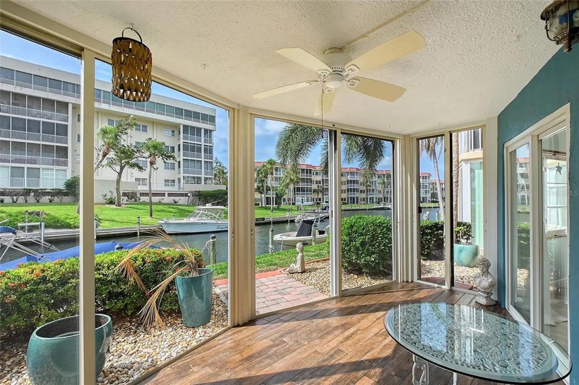 Property Slideshow image 15 of 65 | 1300 n portofino dr apt 103, Sarasota, FL, 34242