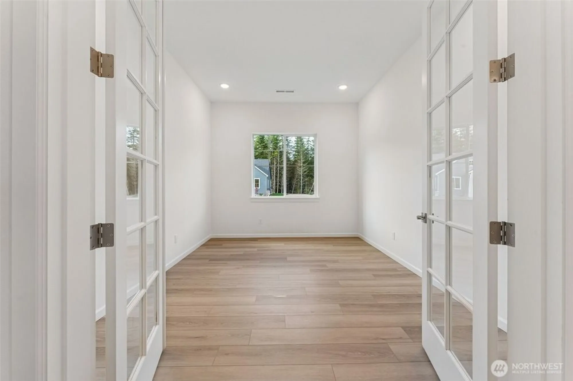 Property Slideshow image 2 of 15 | 51 mccartney peak # 74, Port Ludlow, WA, 98365