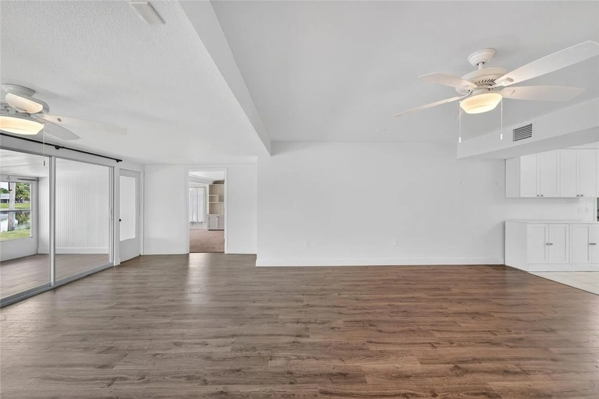 Property Slideshow image 23 of 68 | 1012 augusta dr, Sun City Center, FL, 33573