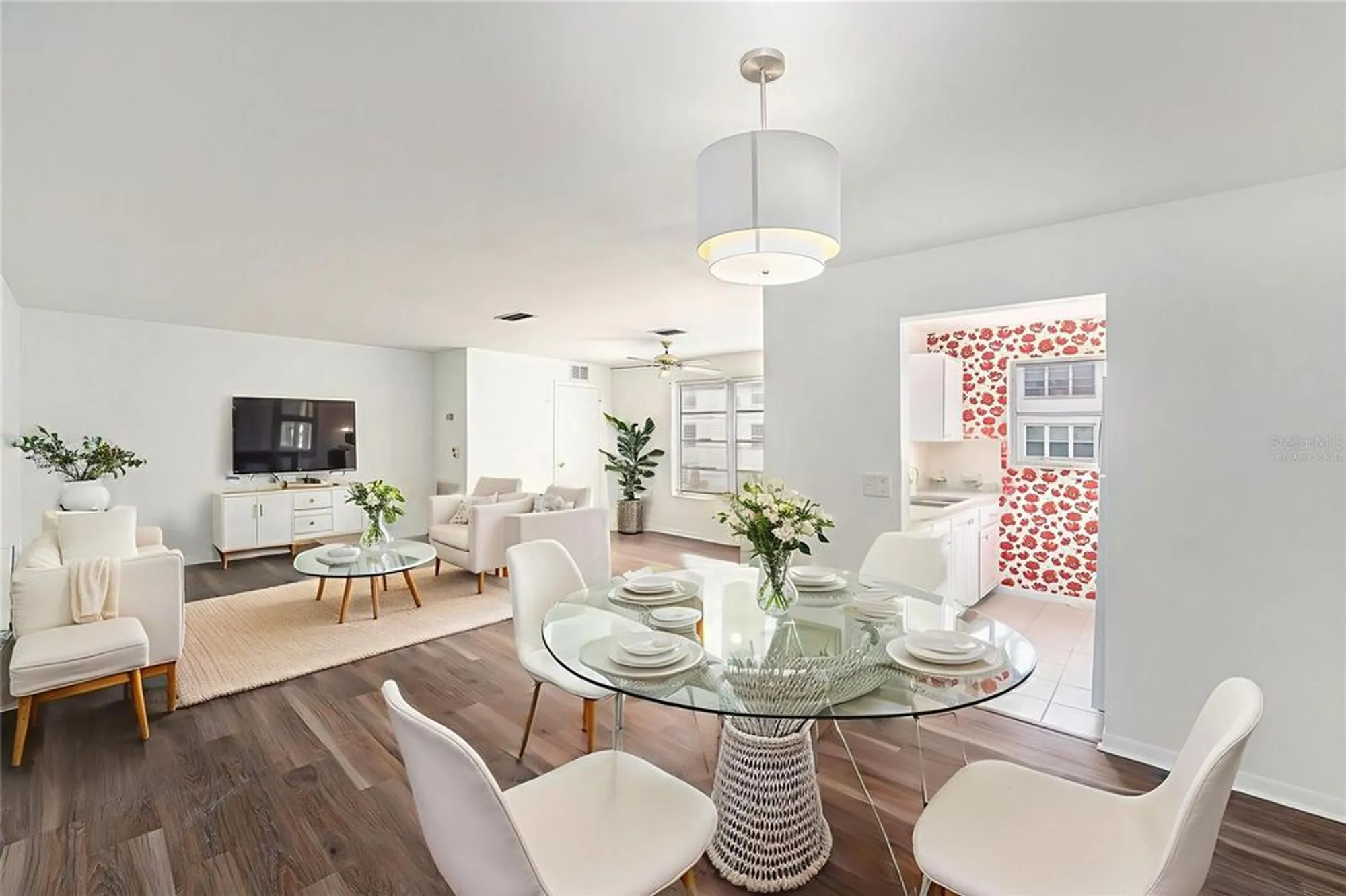 Property Slideshow image 11 of 37 | 5623 80th st n unit 211, St Petersburg, FL, 33709