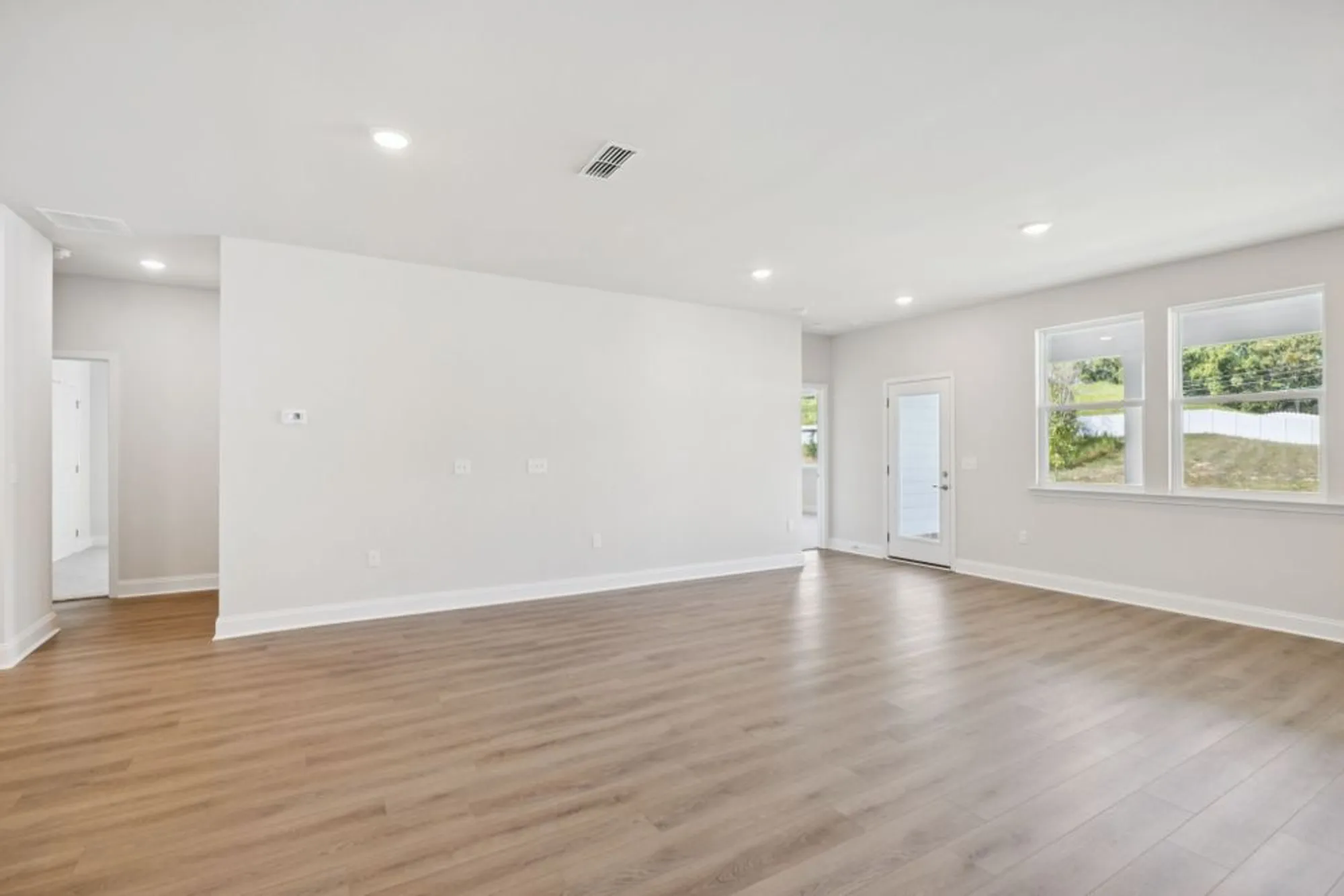 Property Slideshow image 27 of 88 | 308 stonehaus cir, Antioch, TN, 37013