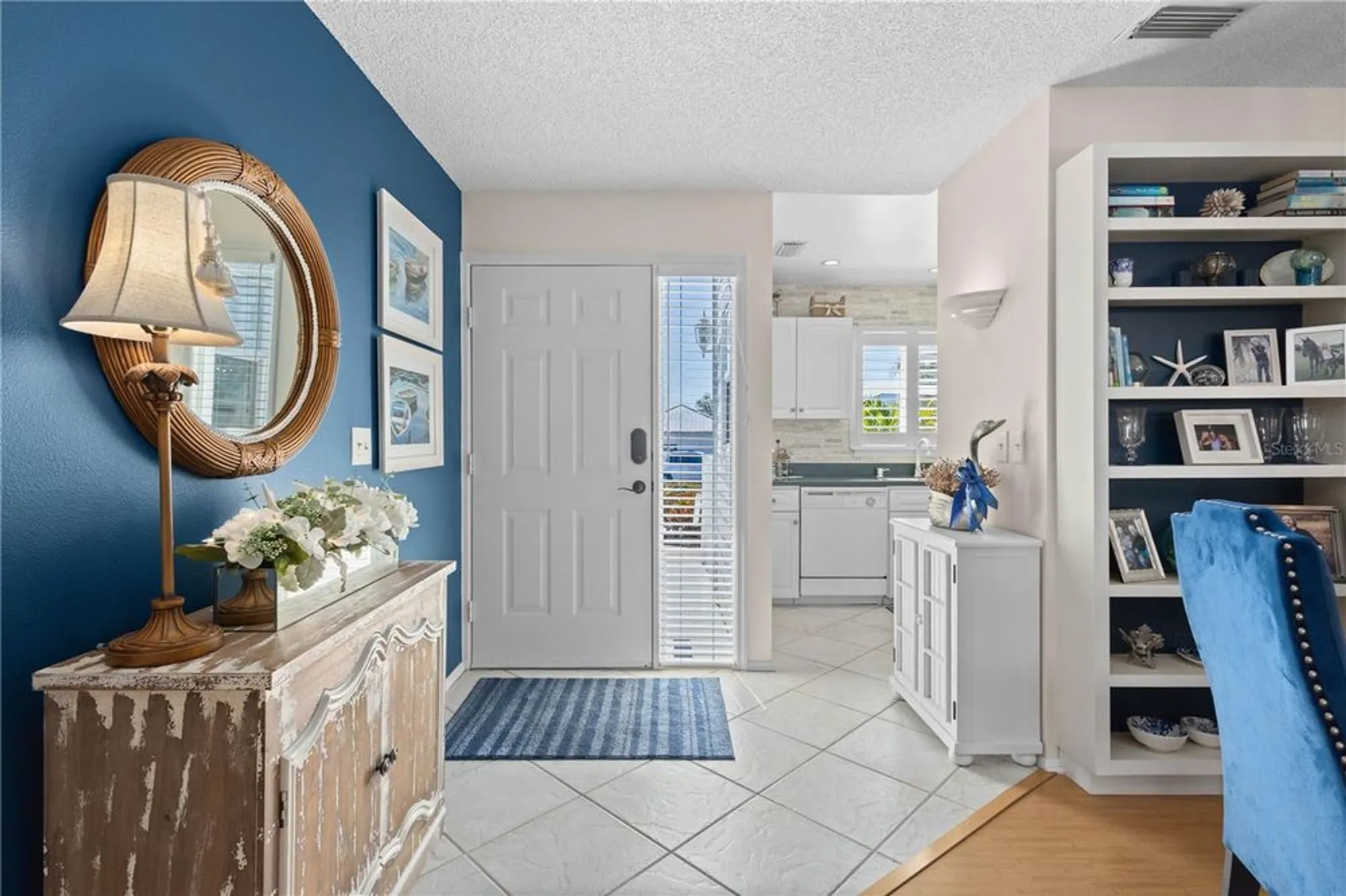 Property Slideshow image 4 of 51 | 803 audubon dr # 803, Bradenton, FL, 34209
