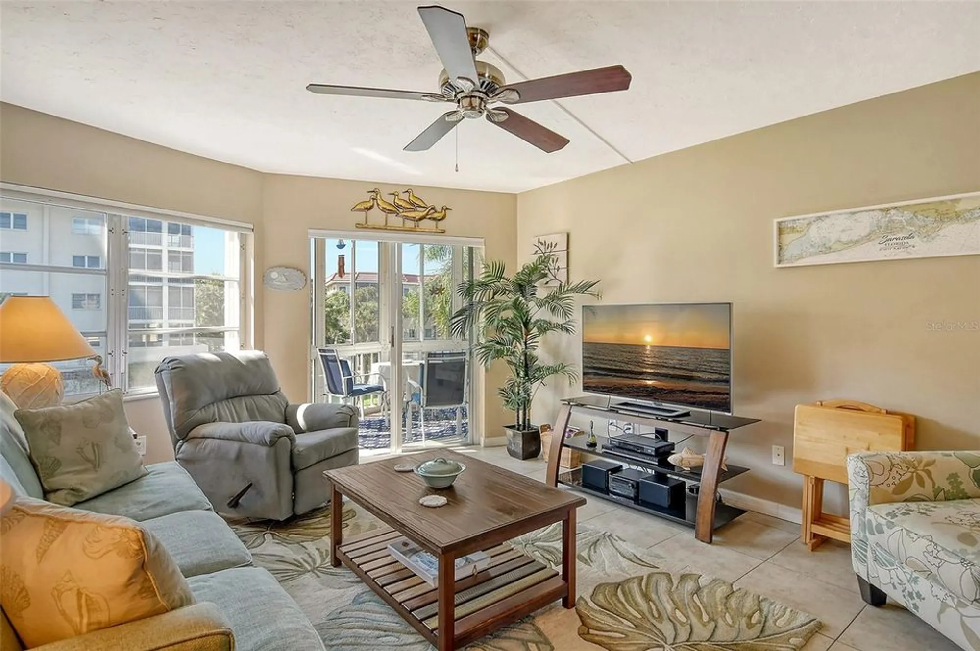 Property Slideshow image 13 of 90 | 1300 n portofino dr apt 305, Sarasota, FL, 34242