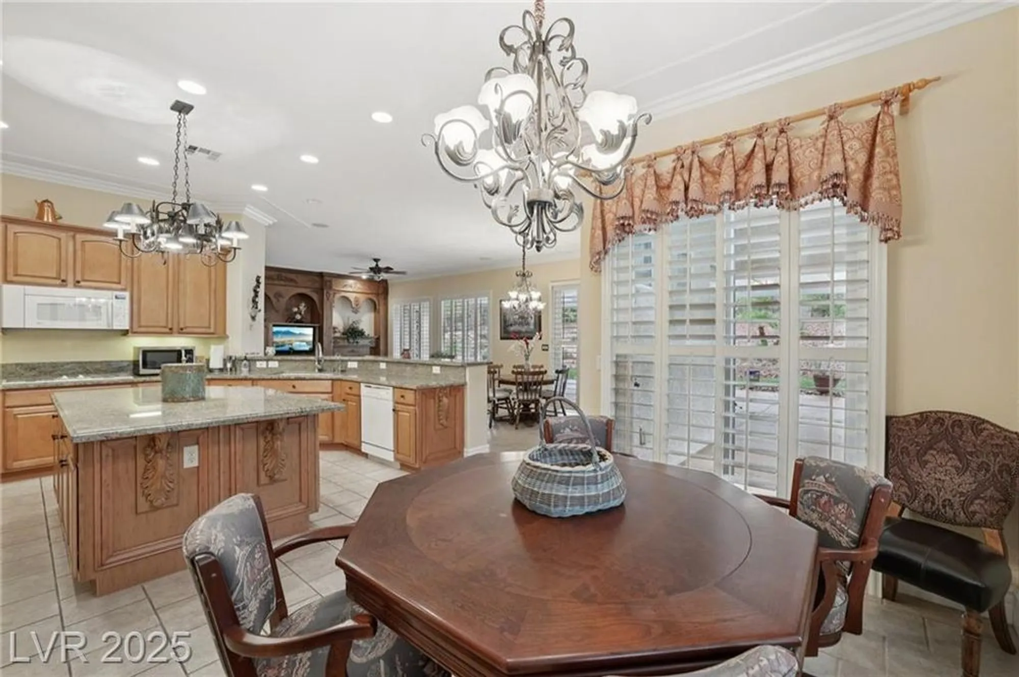 Property Slideshow image 10 of 38 | 2359 blooming valley ct, Henderson, NV, 89052