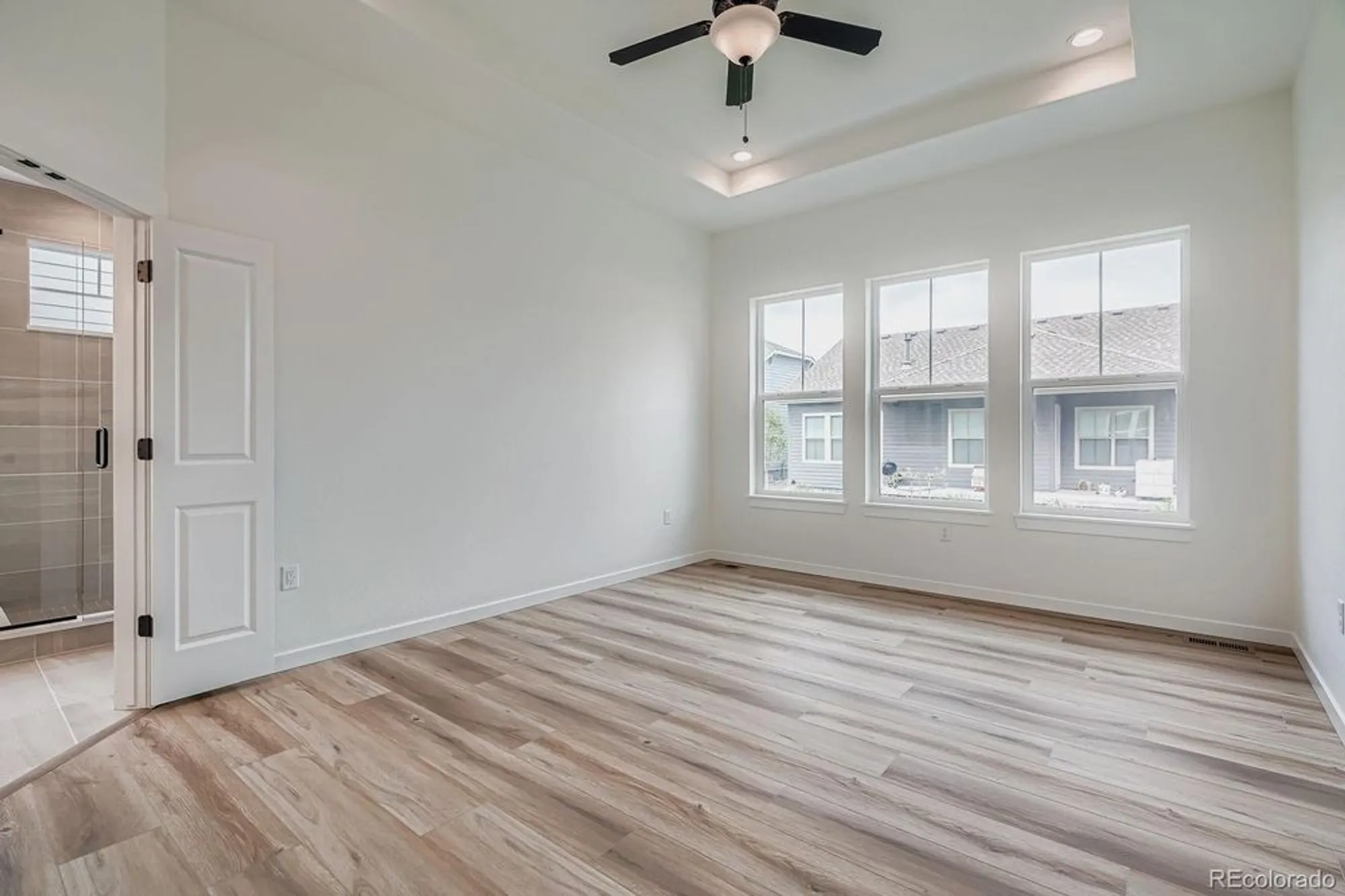 Property Slideshow image 13 of 28 | 8925 s riviera way, Aurora, CO, 80016