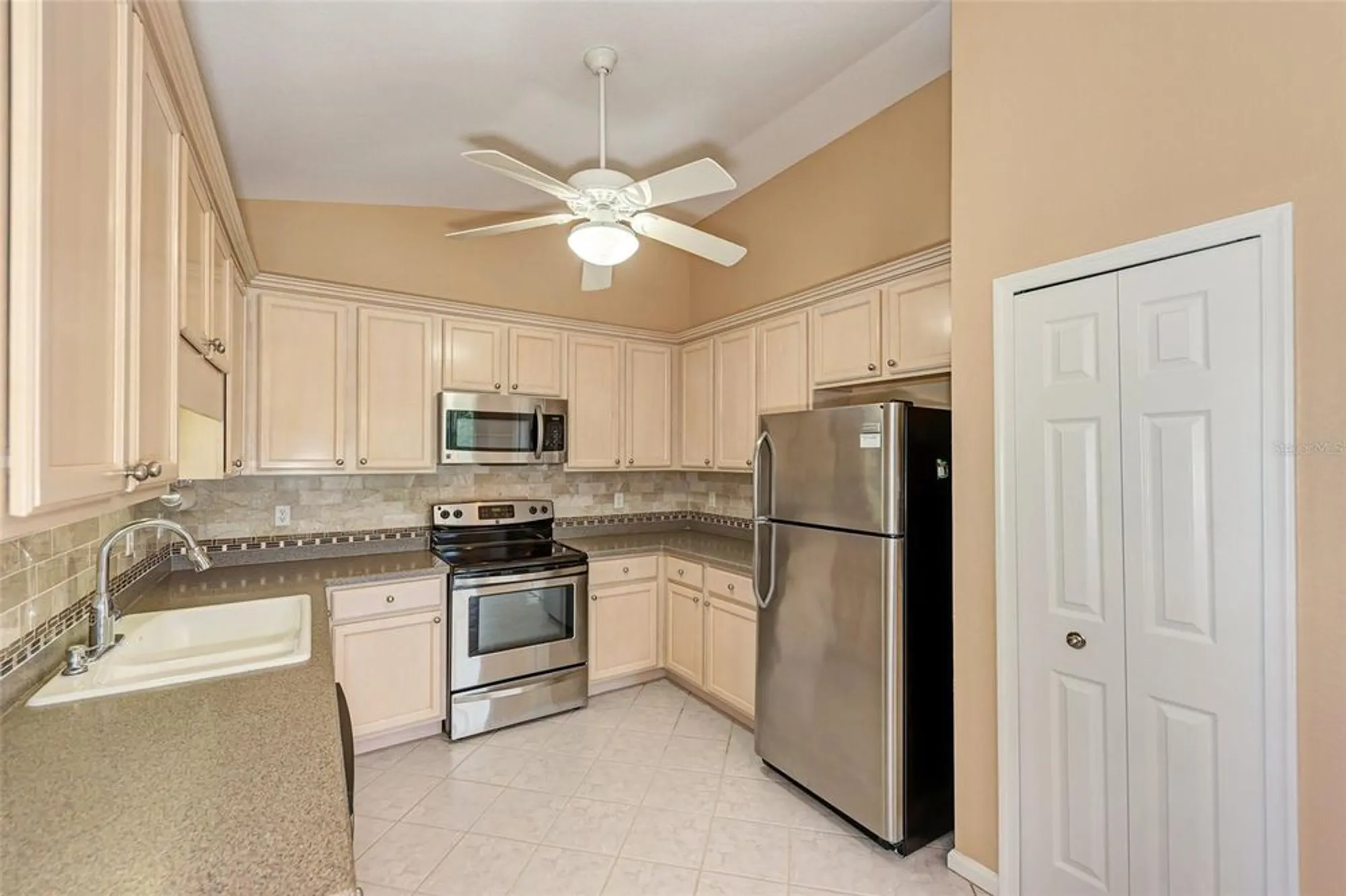 Property Slideshow image 22 of 78 | 3322 grand vista ct unit 203, Port Charlotte, FL, 33953