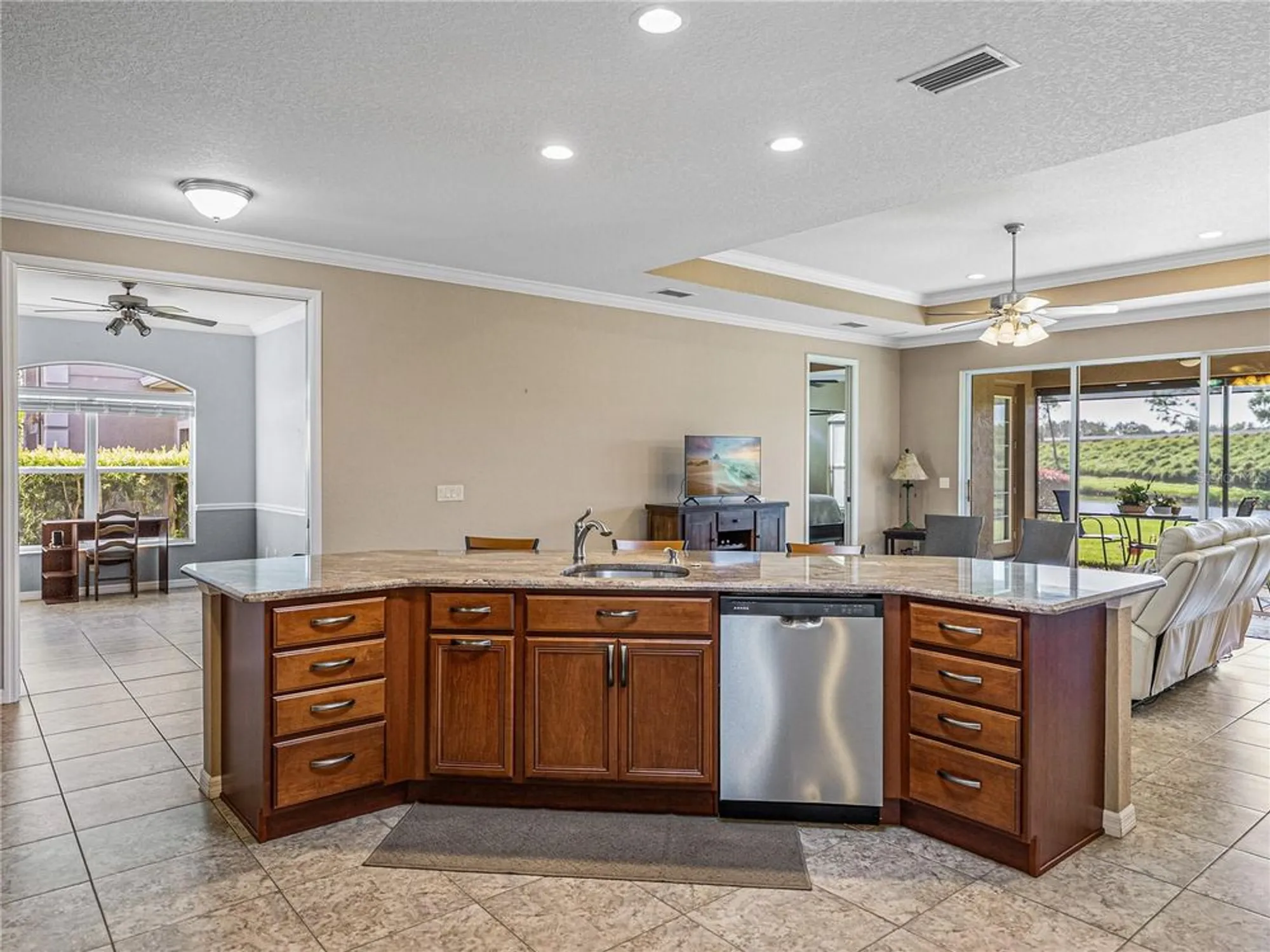 Property Slideshow image 19 of 85 | 3834 litchfield loop, Lake Wales, FL, 33859