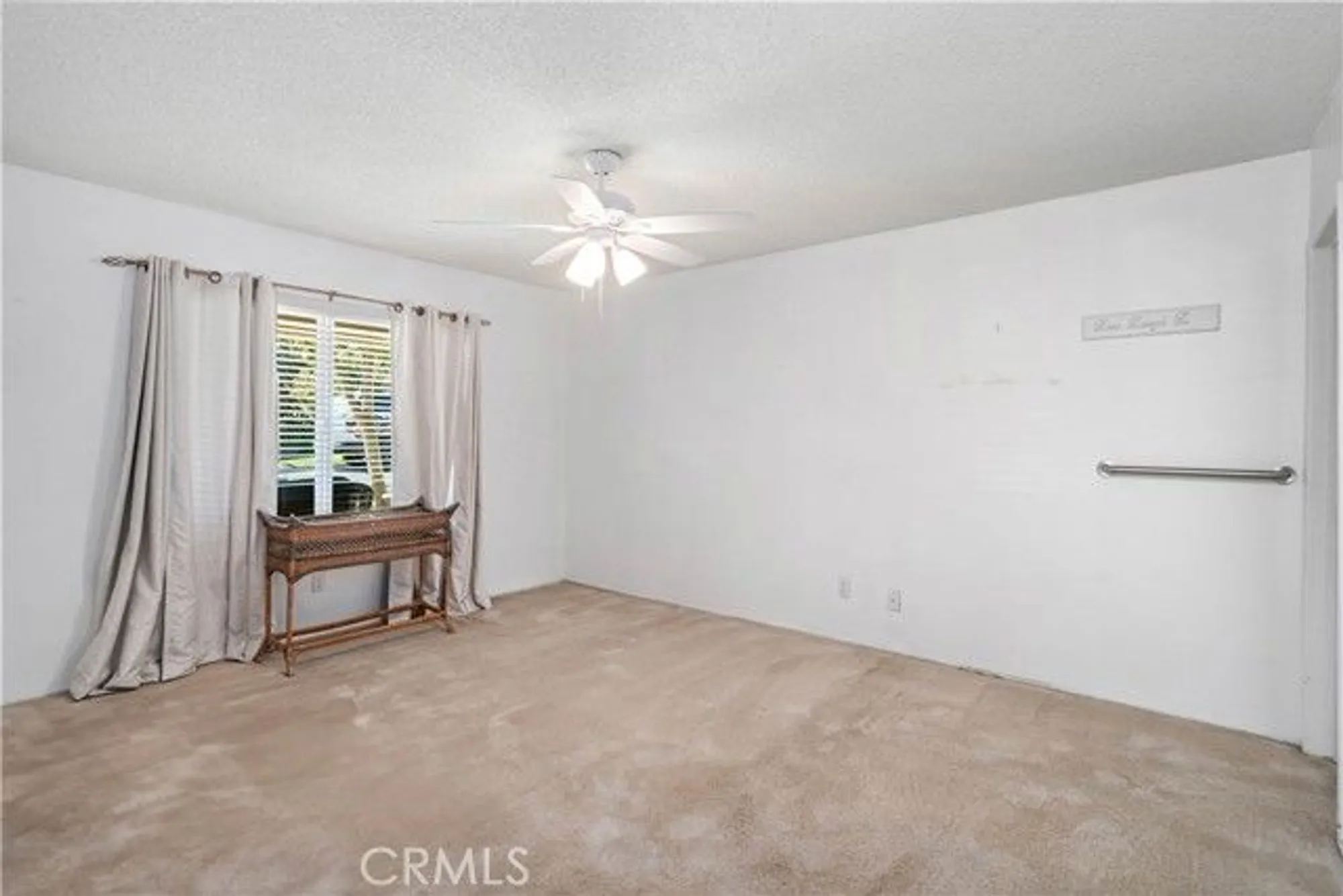 Property Slideshow image 14 of 30 | 19427 oak crossing rd, Newhall, CA, 91321