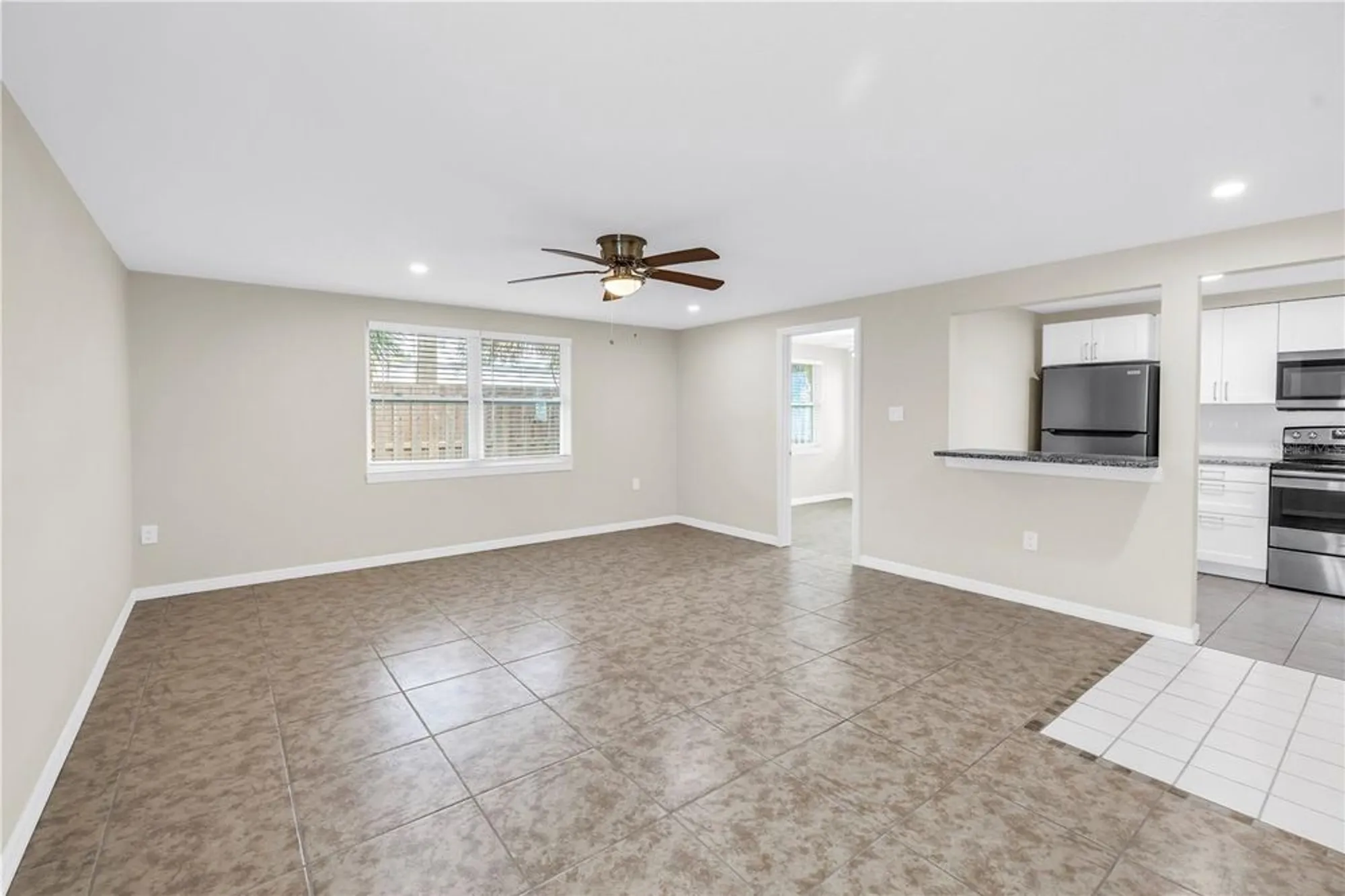Property Slideshow image 9 of 28 | 728 caribbean cir 25, Venice, FL, 34293
