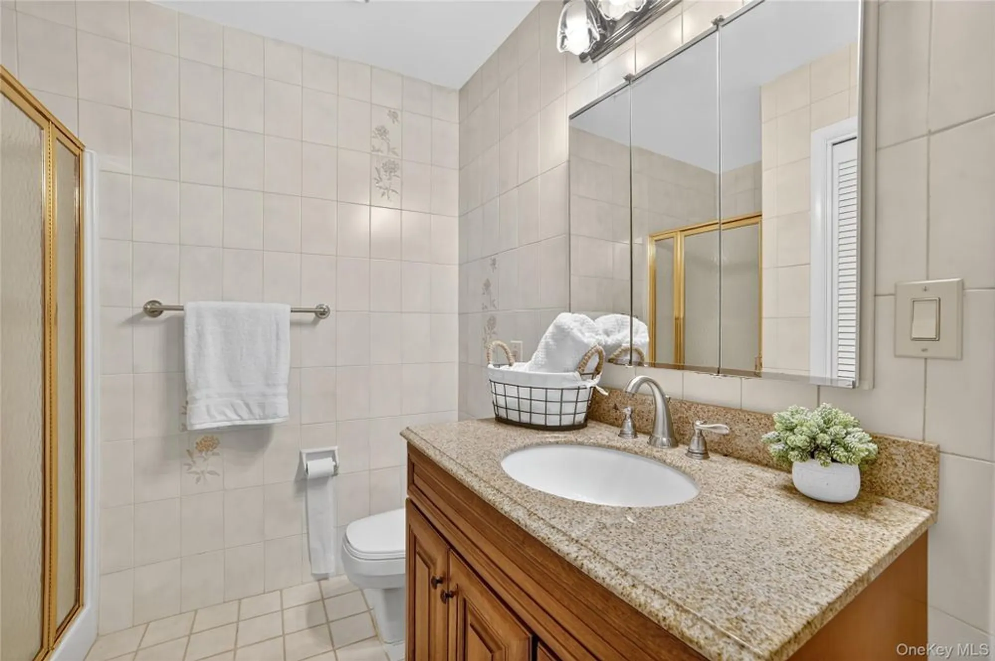 Property Slideshow image 10 of 20 | 170 long hill dr a, Yorktown Heights, NY, 10598