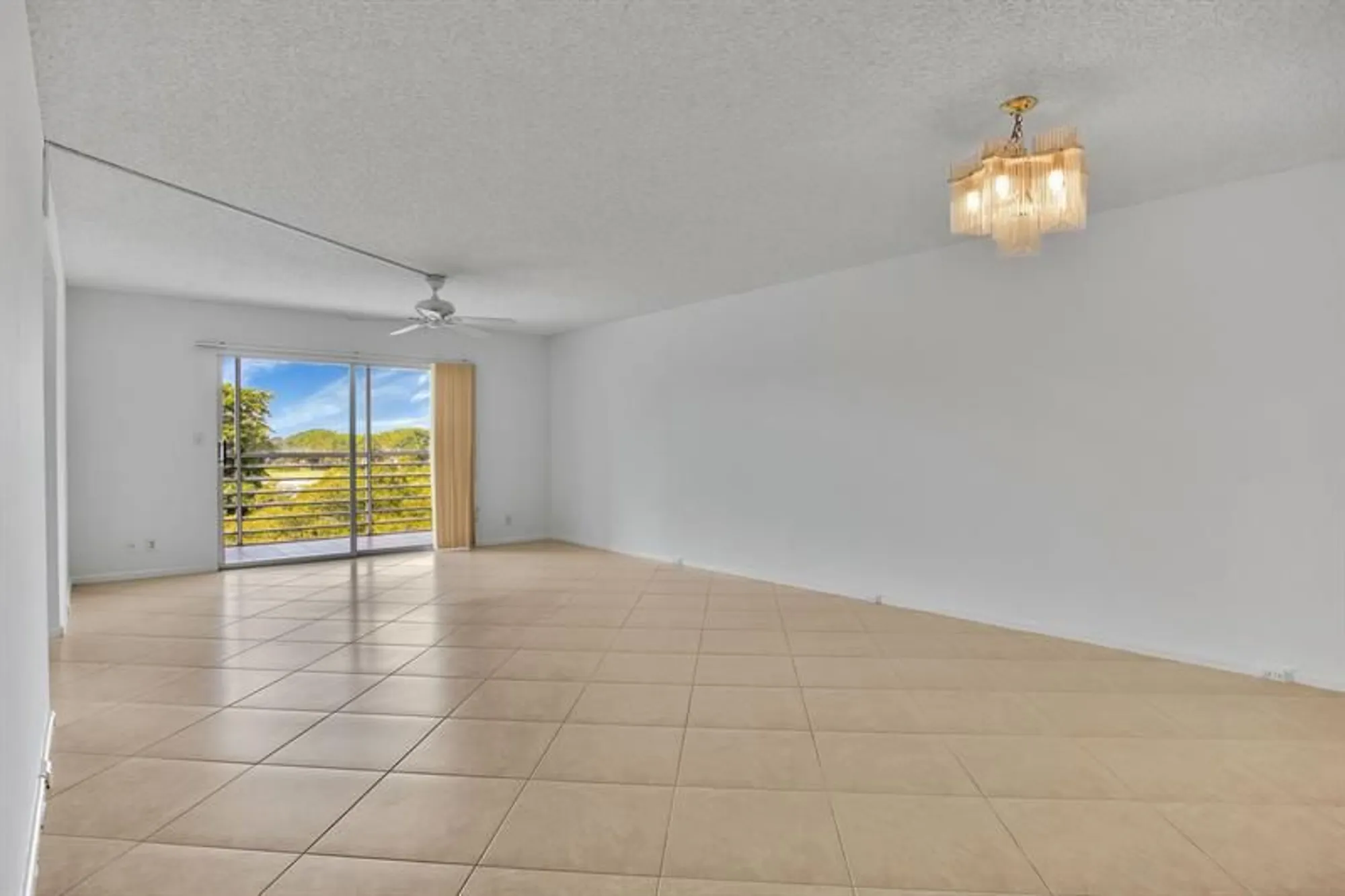 Property Slideshow image 13 of 30 | 1601 abaco dr d4, Coconut Creek, FL, 33066