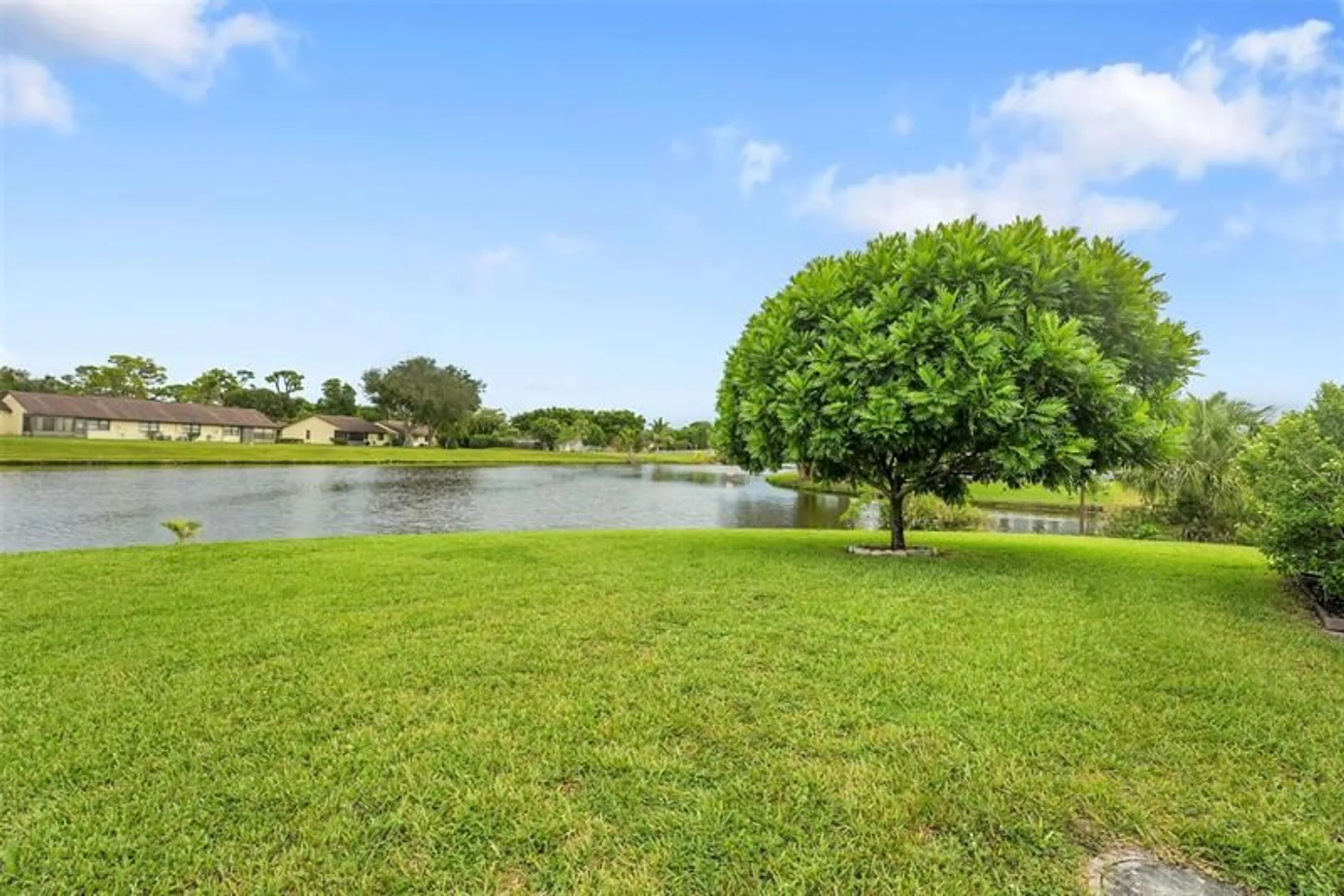 Property Slideshow image 27 of 53 | 468 long bow ct # 468, Royal Palm Beach, FL, 33411