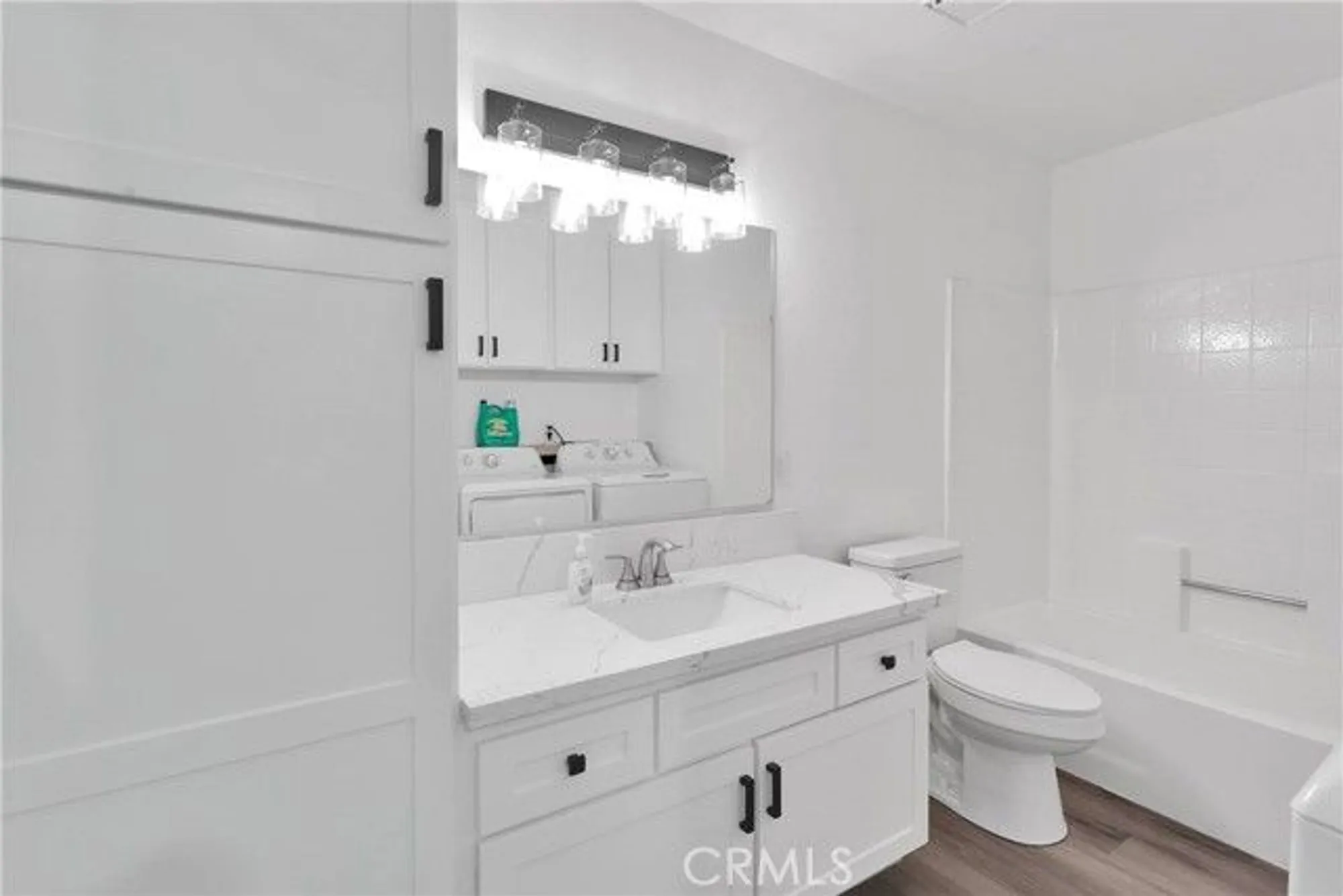 Property Slideshow image 19 of 27 | 11722 oak st, Apple Valley, CA, 92308