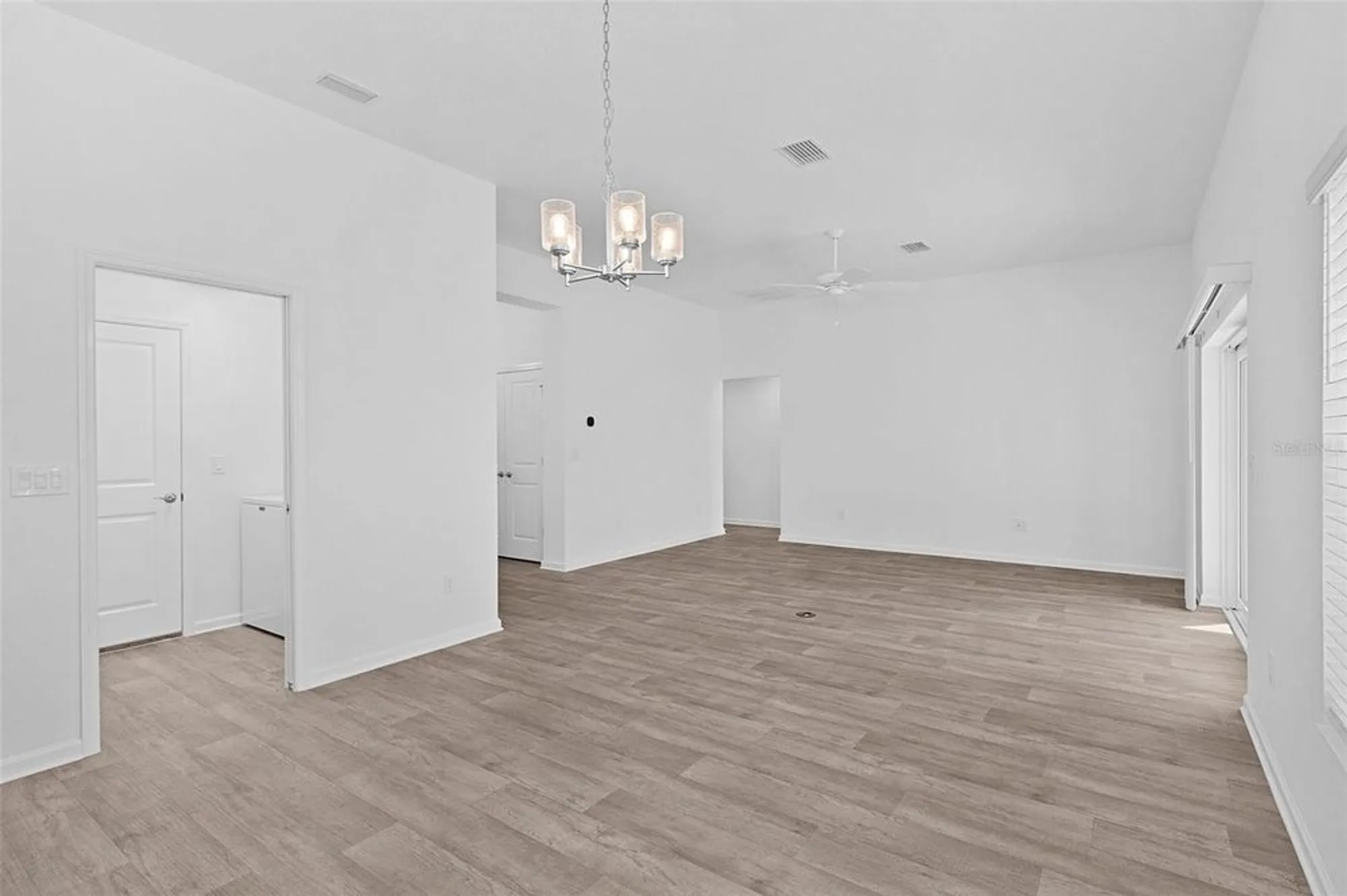 Property Slideshow image 13 of 42 | 3358 brianna ln, The Villages, FL, 32163