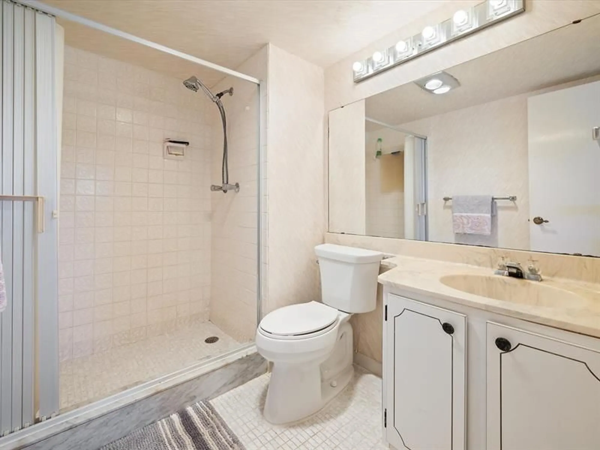 Property Slideshow image 17 of 34 | 9923 s hollybrook lake dr 109, Pembroke Pines, FL, 33025