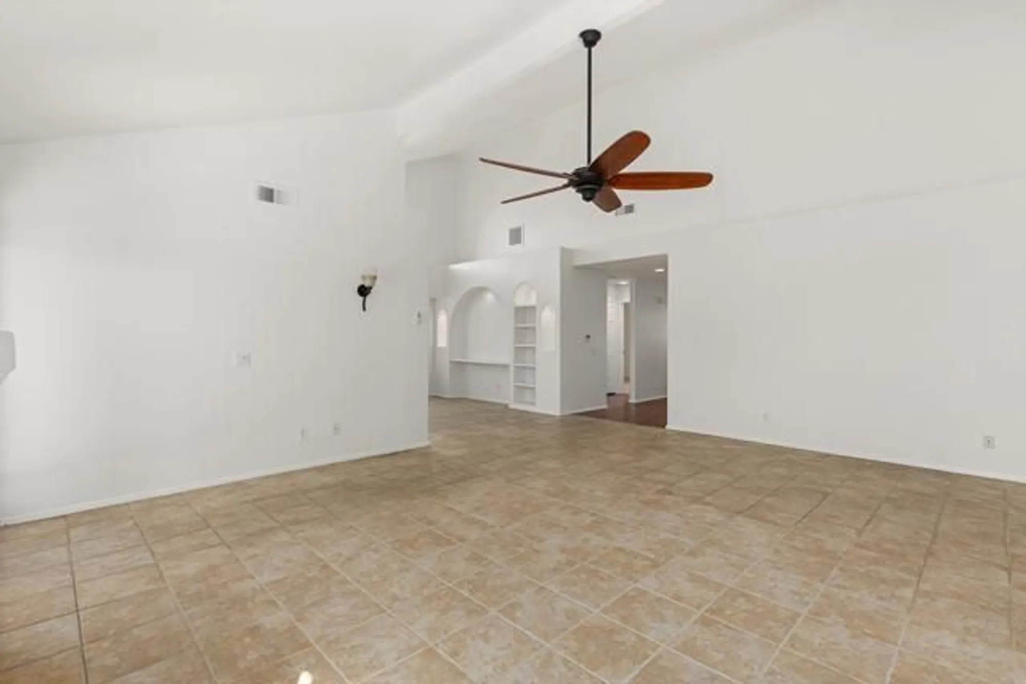 Property Slideshow image 12 of 37 | 4815 galicia way, Oceanside, CA, 92056