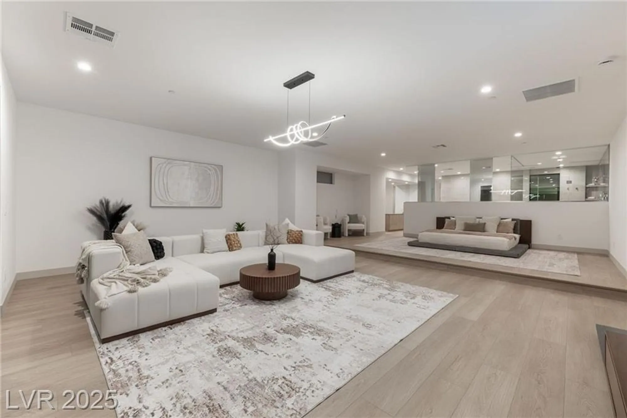 Property Slideshow image 56 of 67 | 33 falling ridge ln, Henderson, NV, 89011