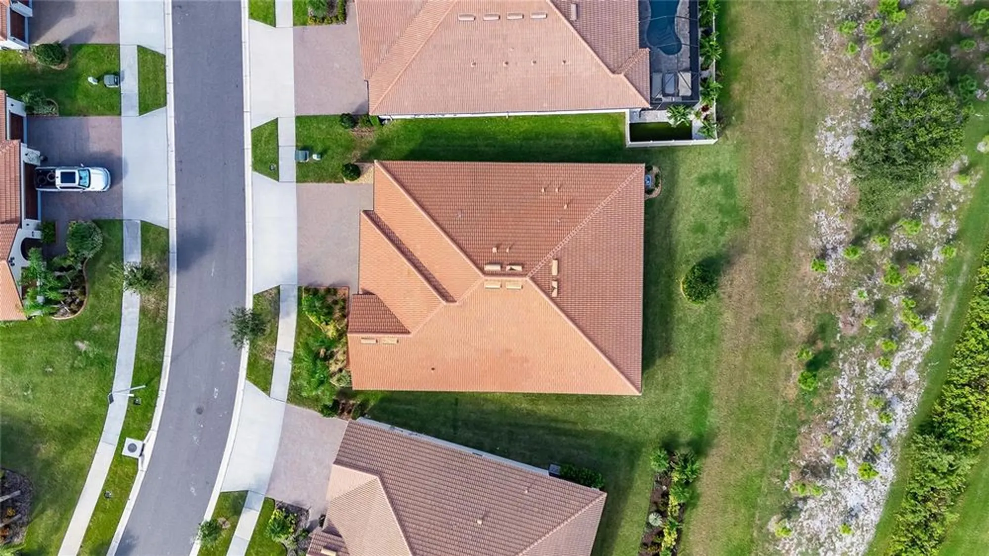 Property Slideshow image 55 of 96 | 5319 windy grove dr, Wimauma, FL, 33598