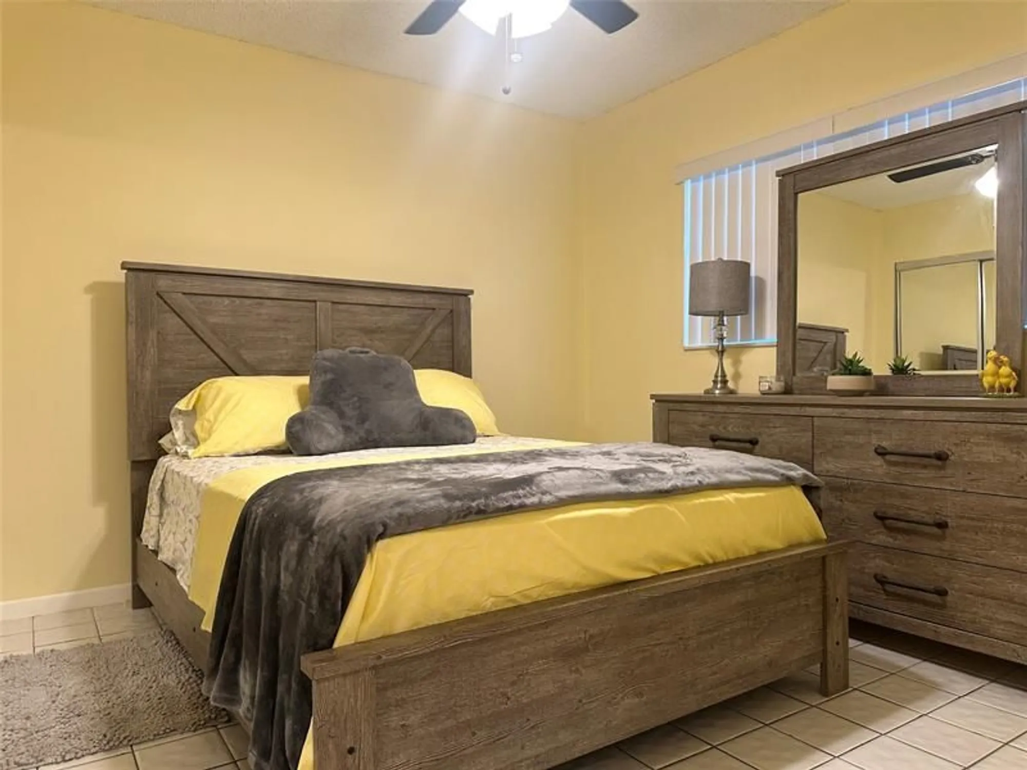 Property Slideshow image 2 of 17 | 1015 country club dr 307, Margate, FL, 33063