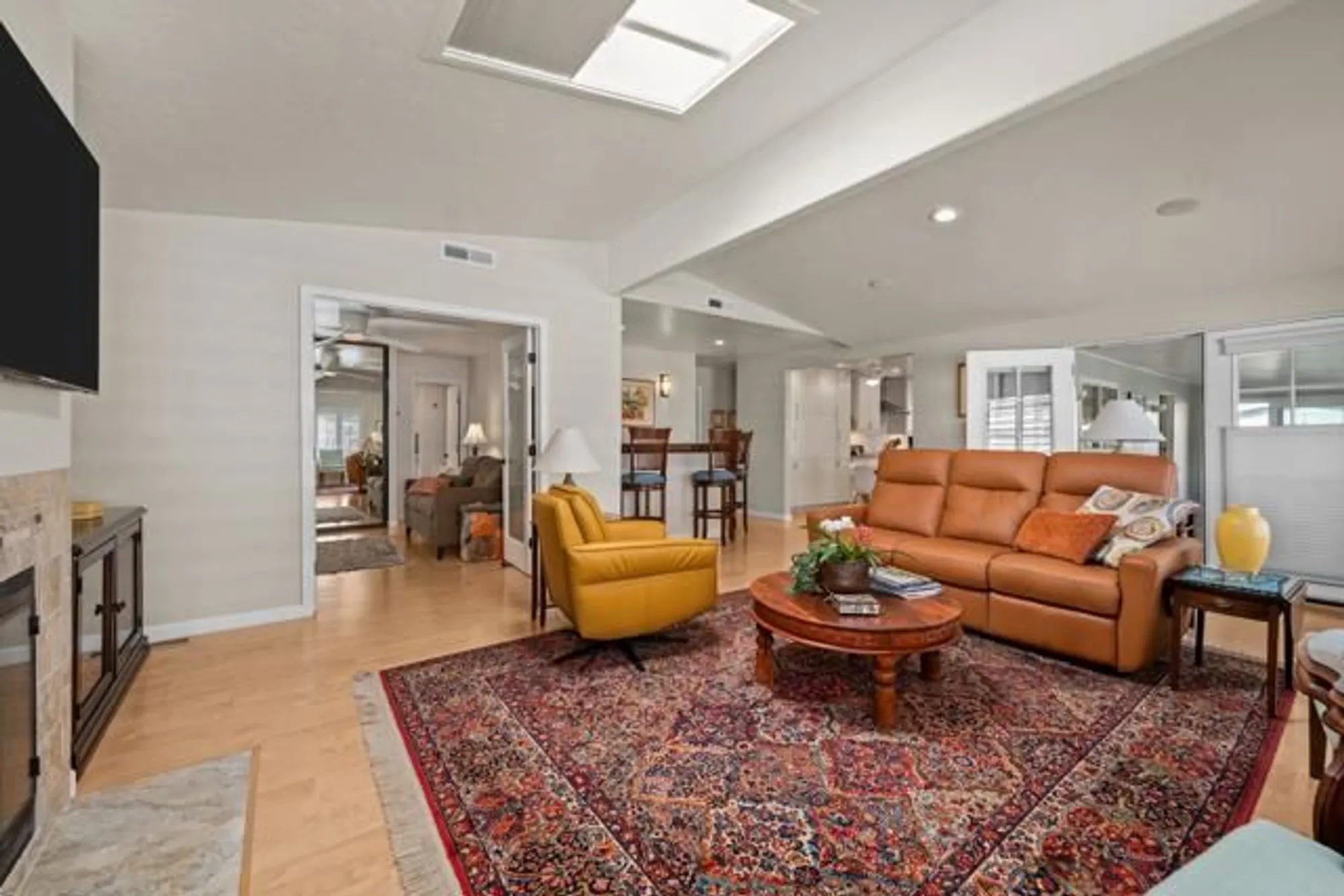 Property Slideshow image 8 of 31 | 5155 don rodolfo dr, Carlsbad, CA, 92010