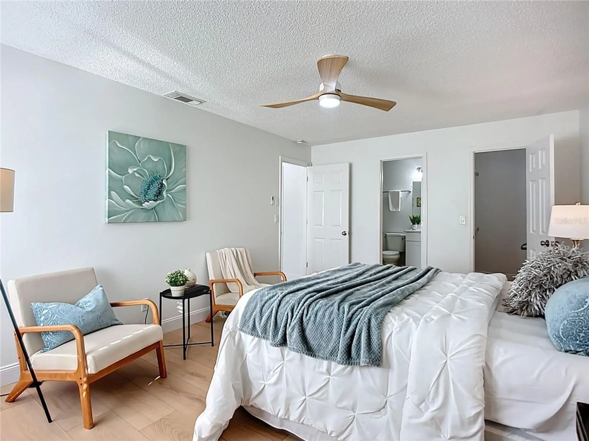 Property Slideshow image 17 of 41 | 2014 hampstead cir, Sun City Center, FL, 33573