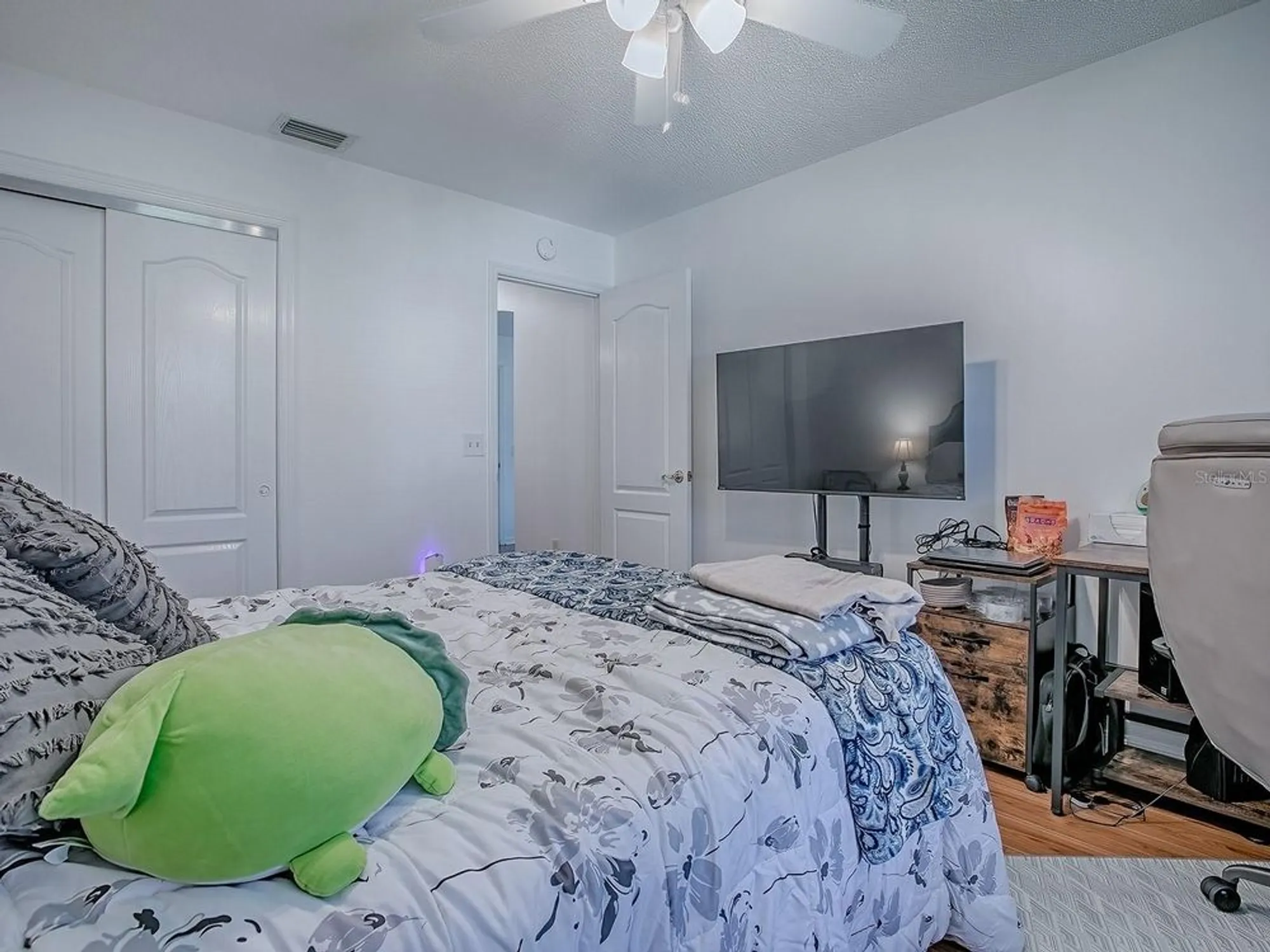 Property Slideshow image 20 of 42 | 2412 merida cir, The Villages, FL, 32162