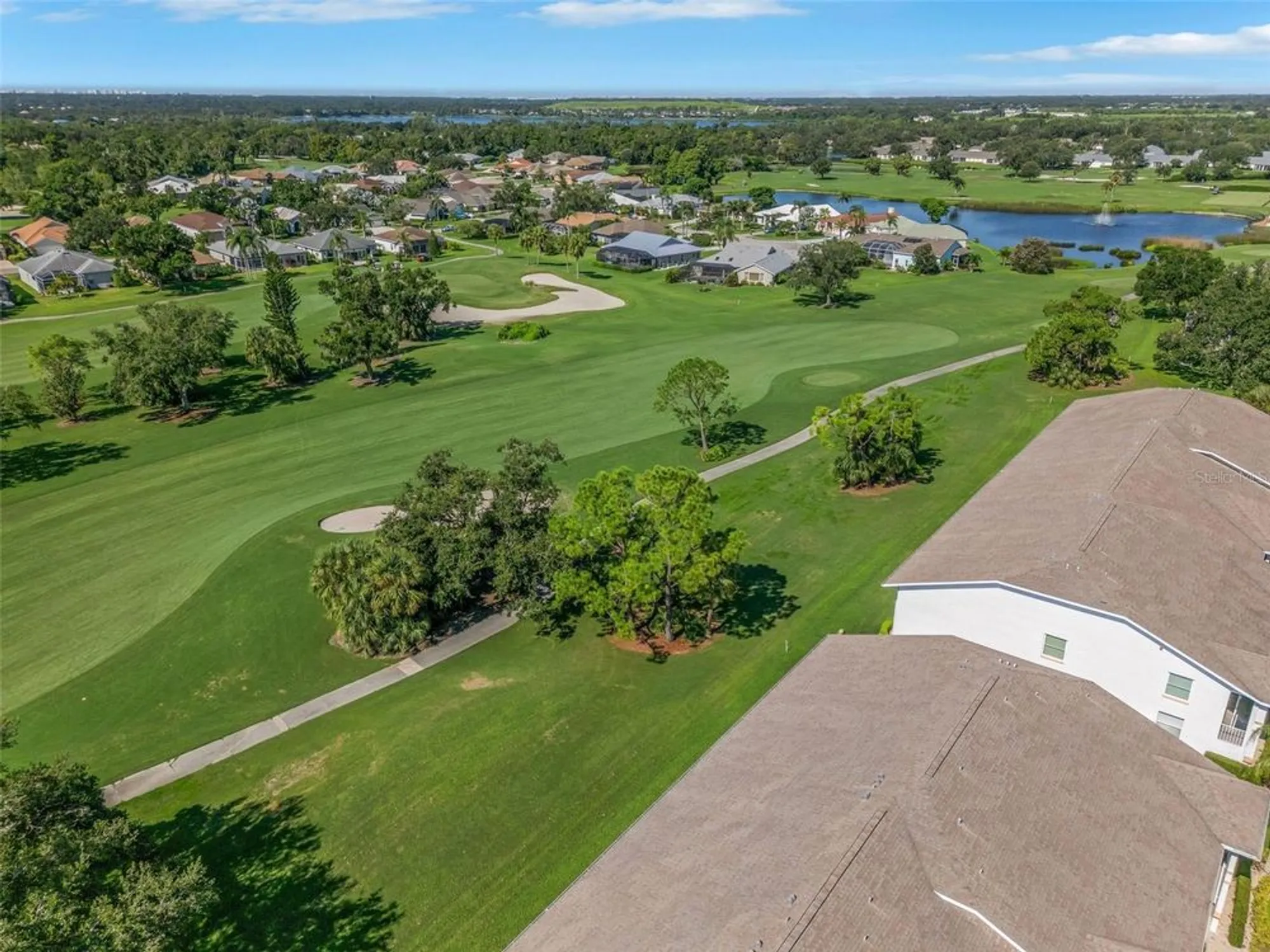 Property Slideshow image 24 of 27 | 6908 drewrys blf 704, Bradenton, FL, 34203