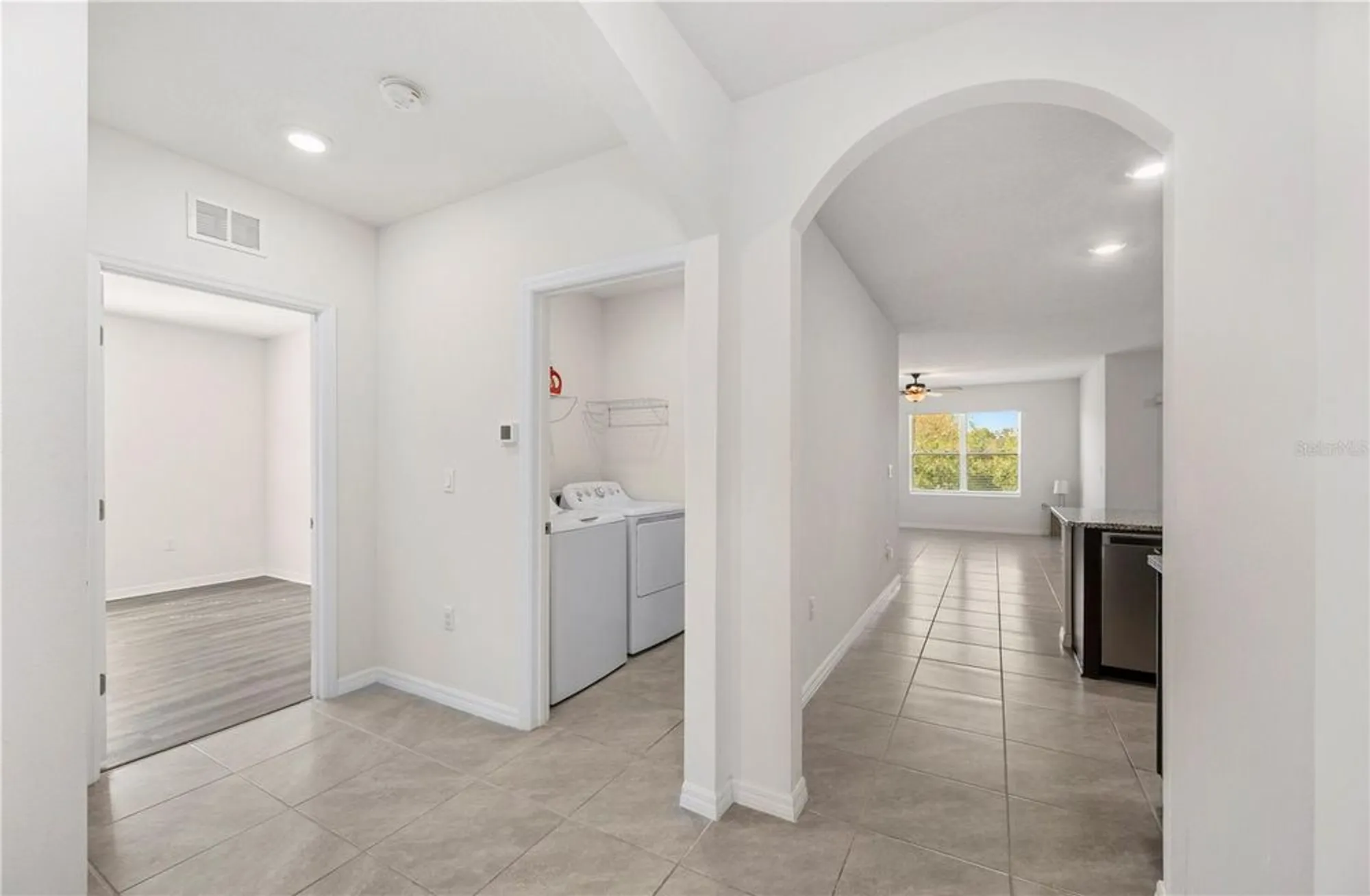 Property Slideshow image 11 of 41 | 2719 grandbury grove rd, Lakeland, FL, 33811