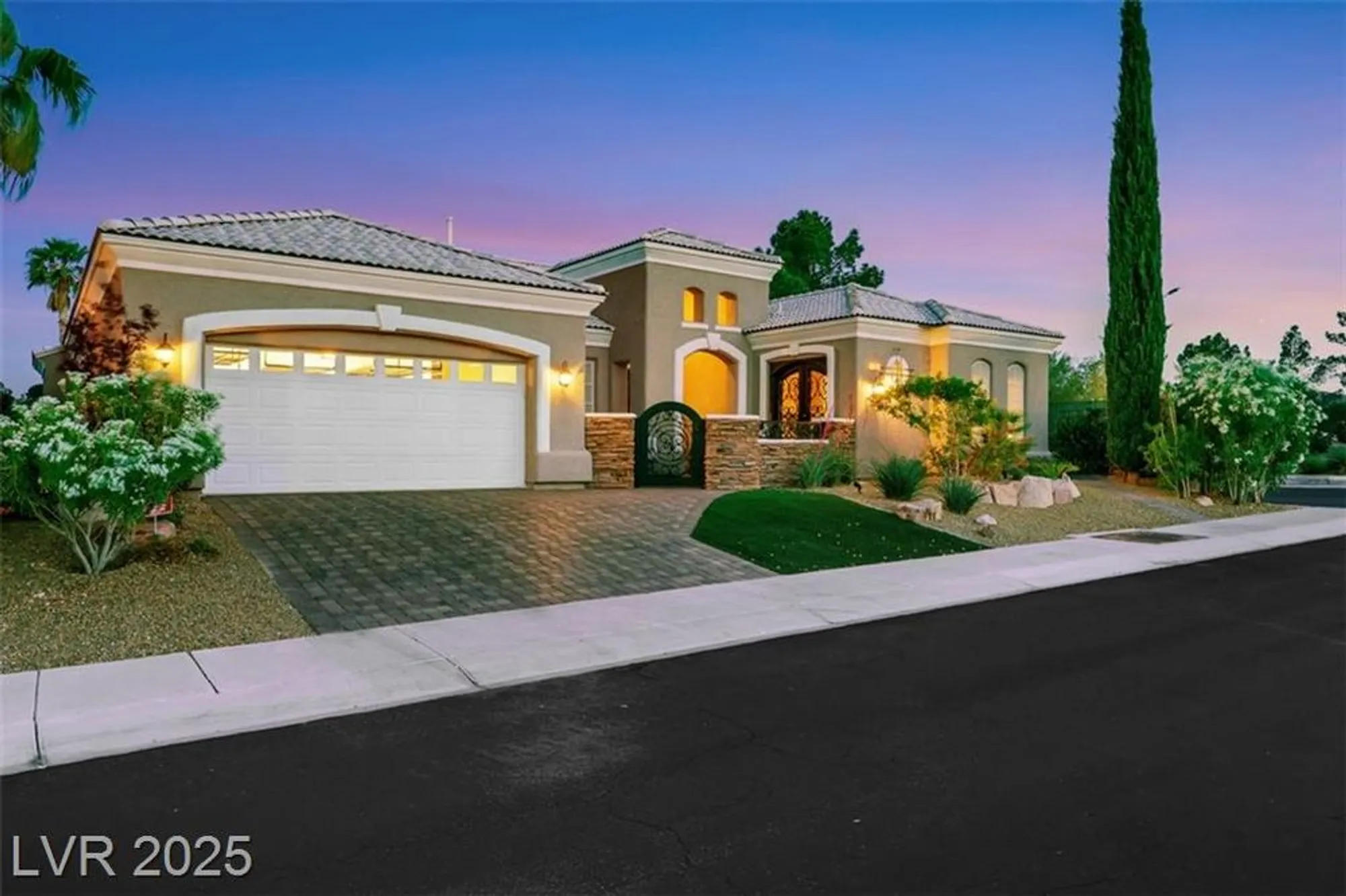 Property Slideshow image 2 of 63 | 4286 pacifico ln, Las Vegas, NV, 89135