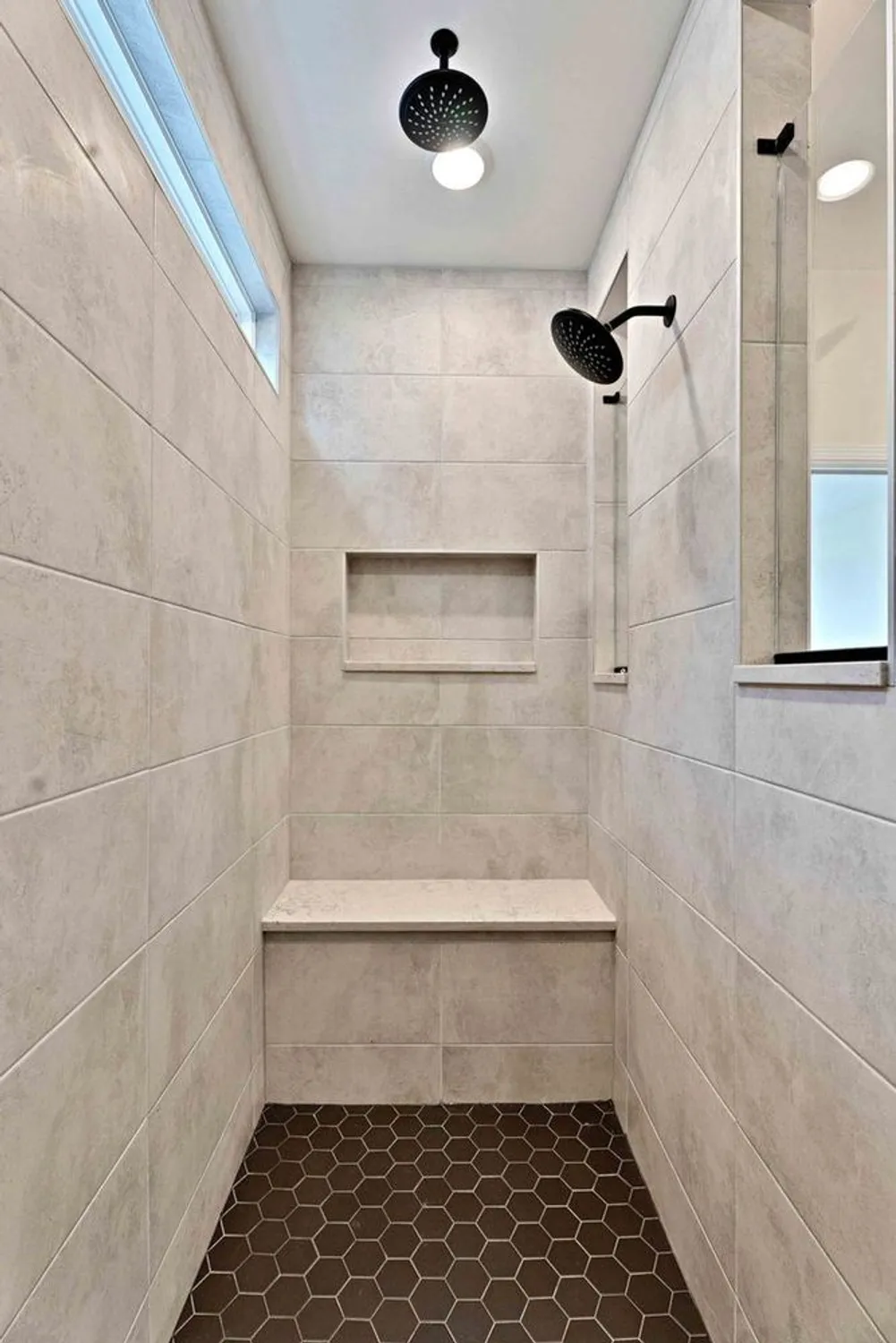 Property Slideshow image 23 of 28 | 3146 bellwether dr, Aurora, IL, 60503