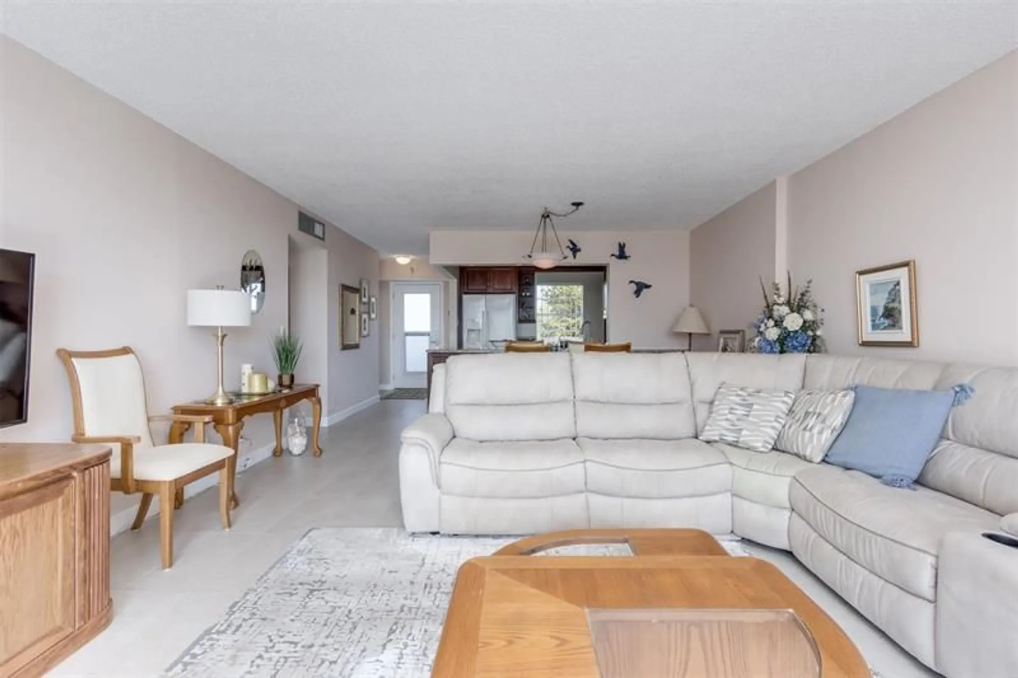 Property Slideshow image 16 of 42 | 414 se 10th st 302, Dania Beach, FL, 33004