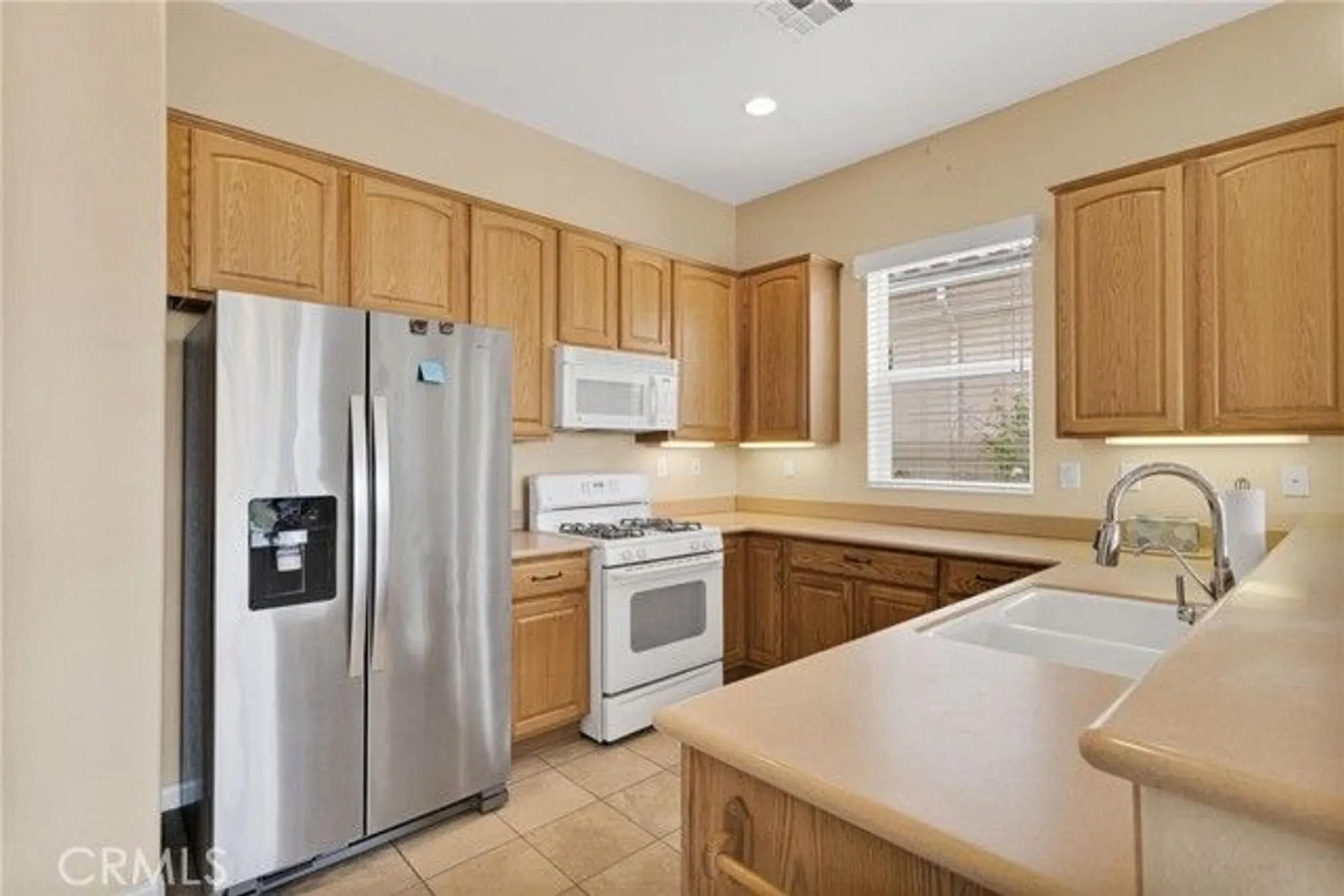 Property Slideshow image 7 of 26 | 11147 avonlea rd, Apple Valley, CA, 92308