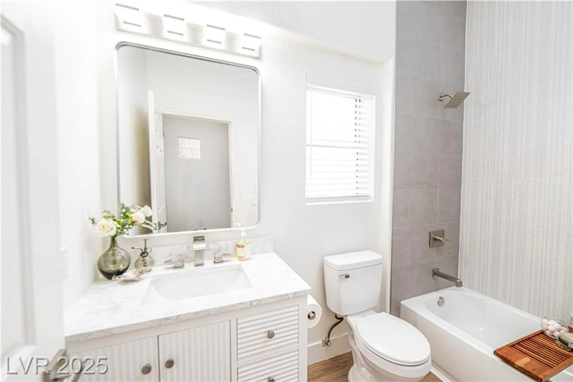 Property Slideshow image 20 of 37 | 10301 coal creek pl, Las Vegas, NV, 89134