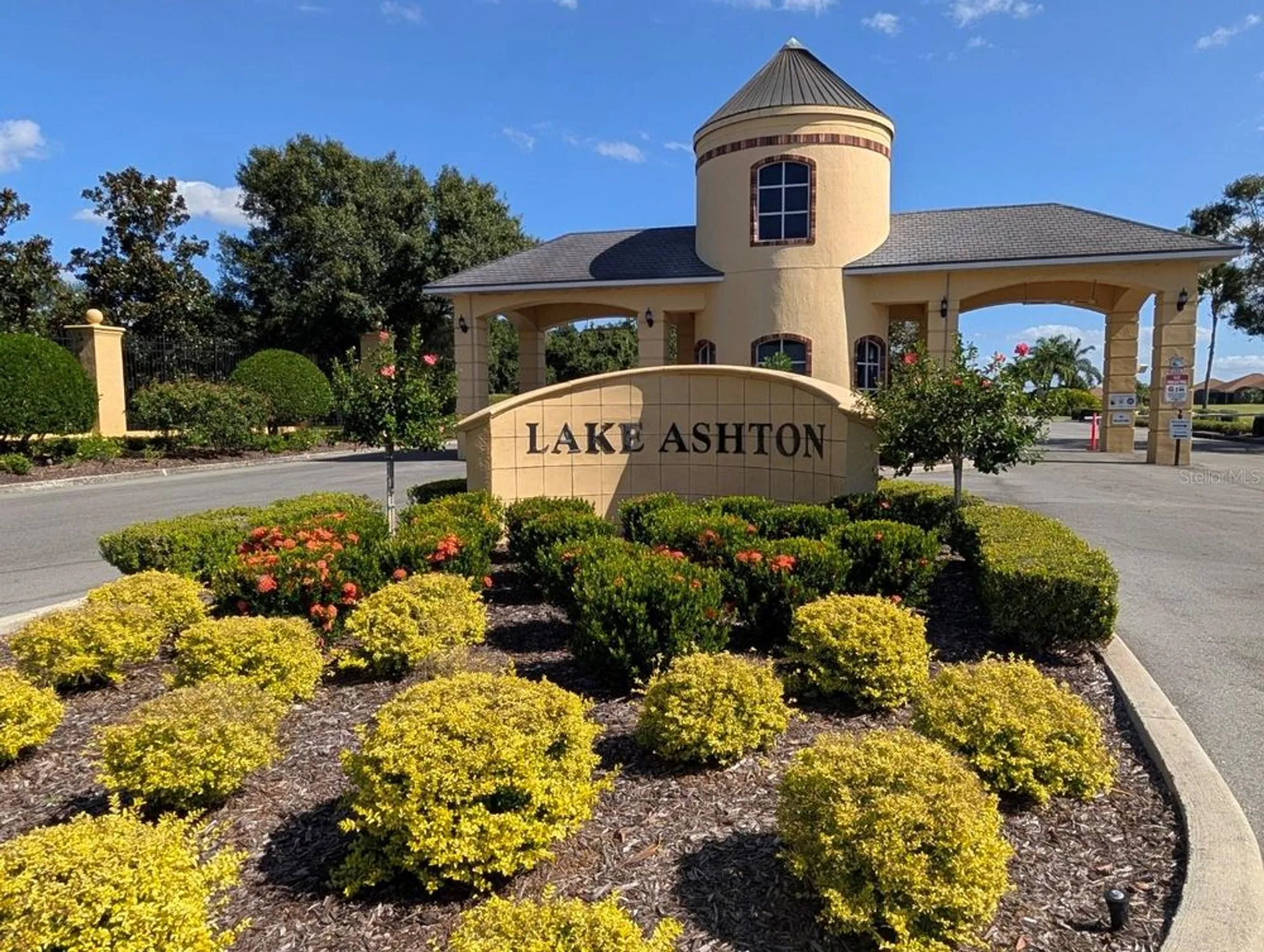 Property Slideshow image 6 of 66 | 5201 green dr, Winter Haven, FL, 33884