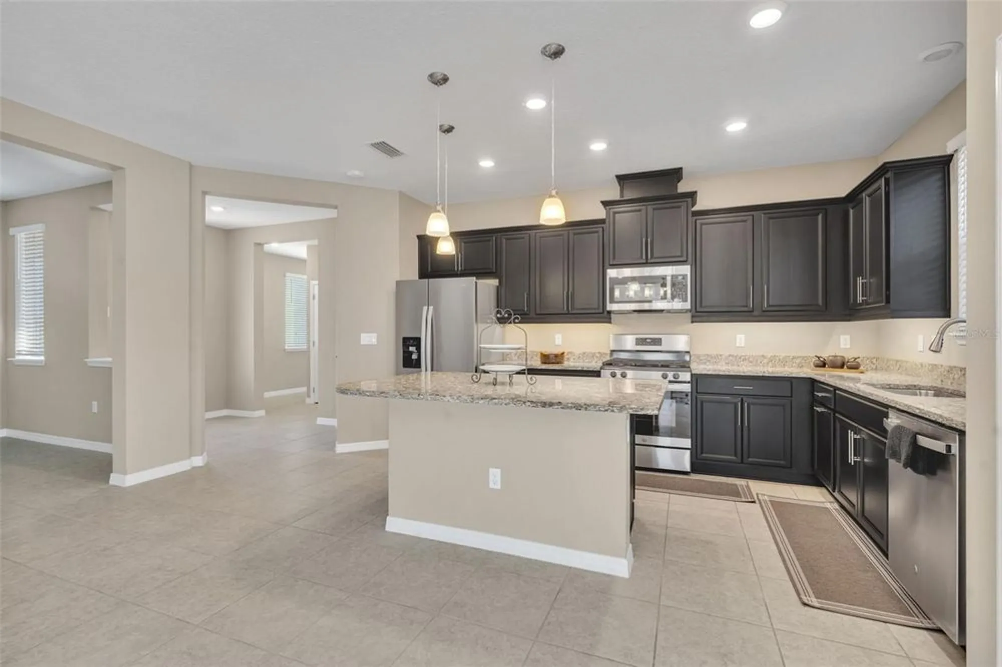 Property Slideshow image 9 of 64 | 397 alcove dr, Groveland, FL, 34736