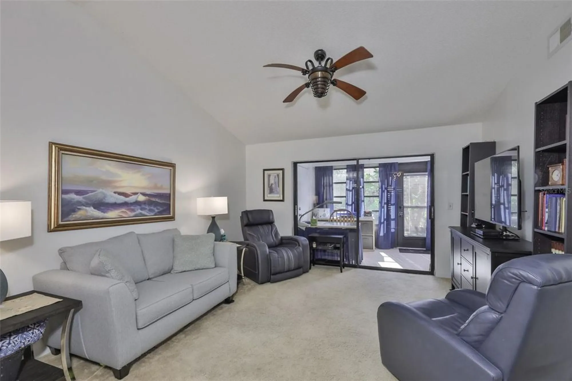 Property Slideshow image 21 of 37 | 313 knottwood ct, Sun City Center, FL, 33573