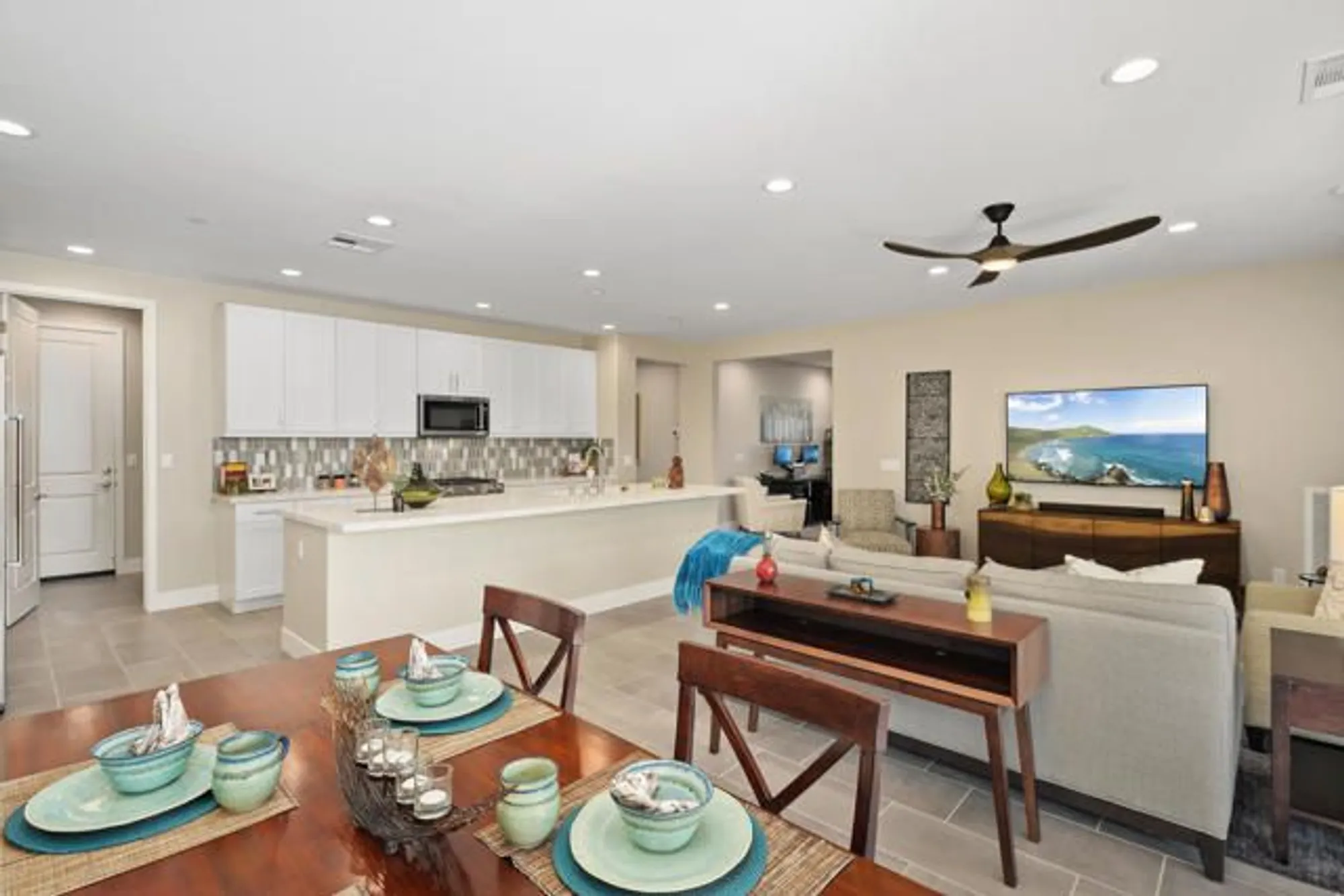 Property Slideshow image 26 of 42 | 82420 round valley dr, Indio, CA, 92201