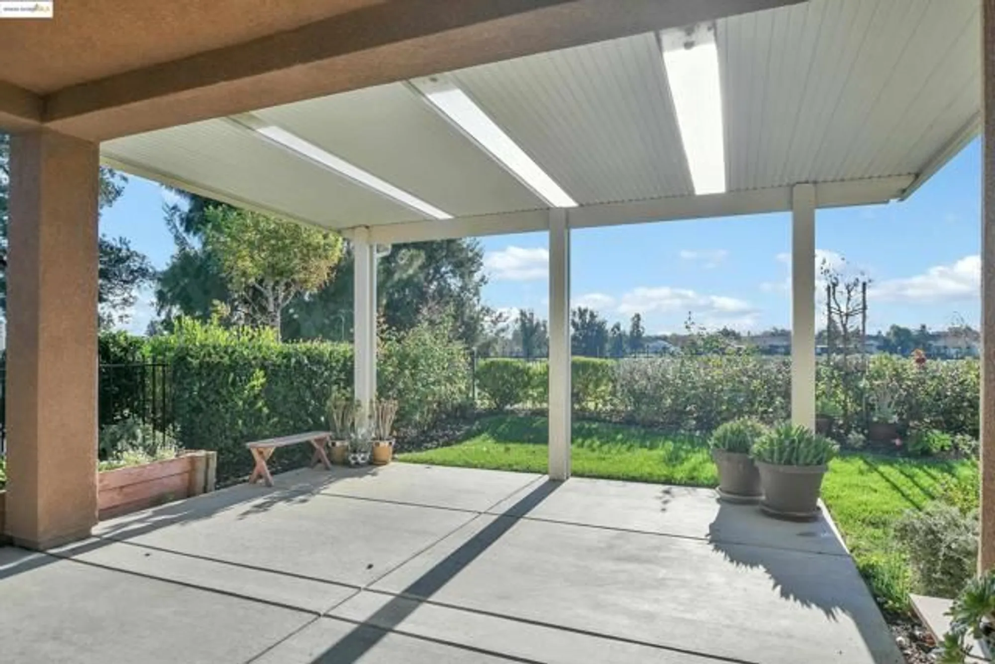 Property Slideshow image 31 of 38 | 353 desert forest ct, Rio Vista, CA, 94571