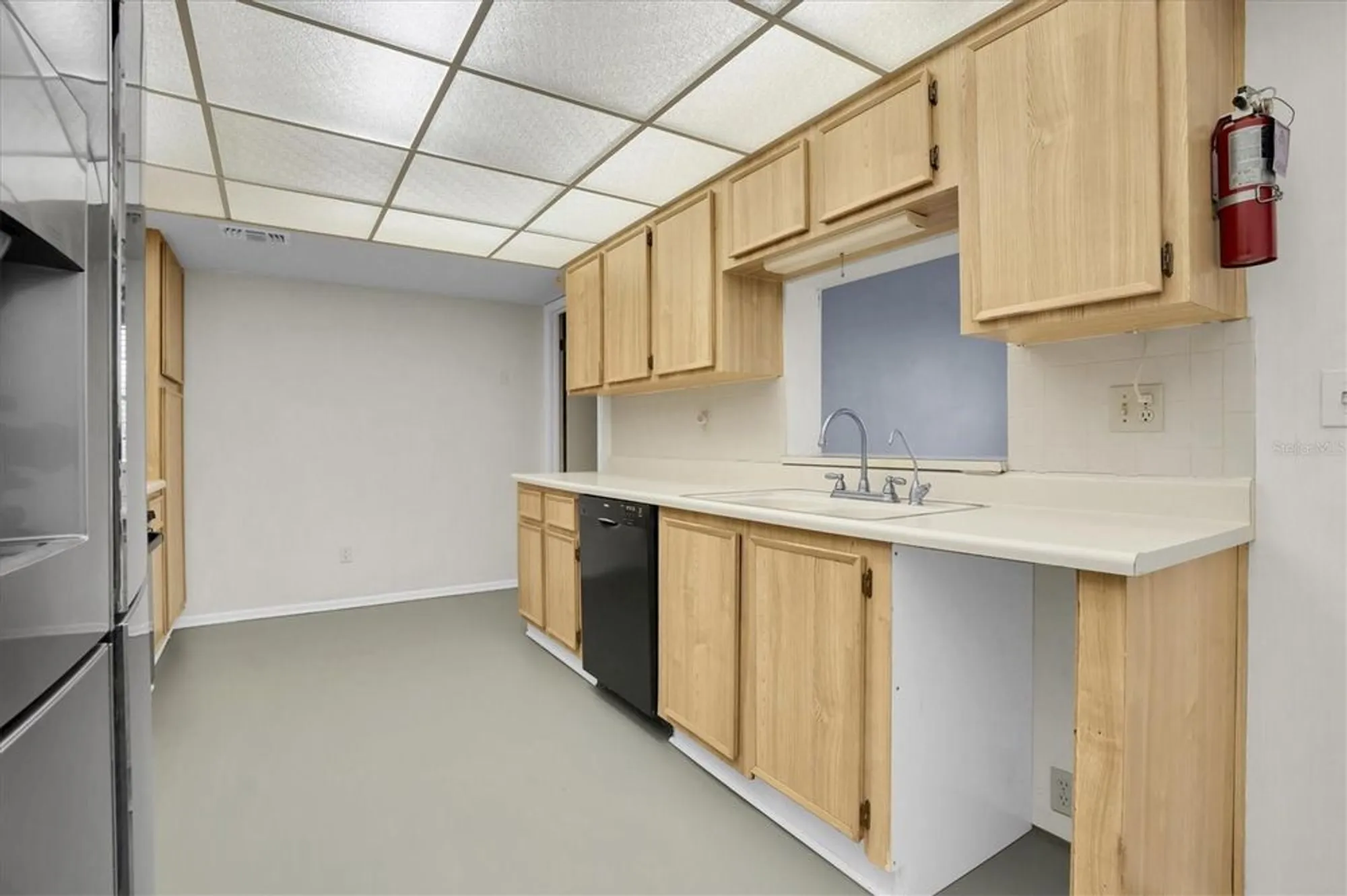 Property Slideshow image 11 of 48 | 8198 terrace garden dr n unit 511, Saint Petersburg, FL, 33709